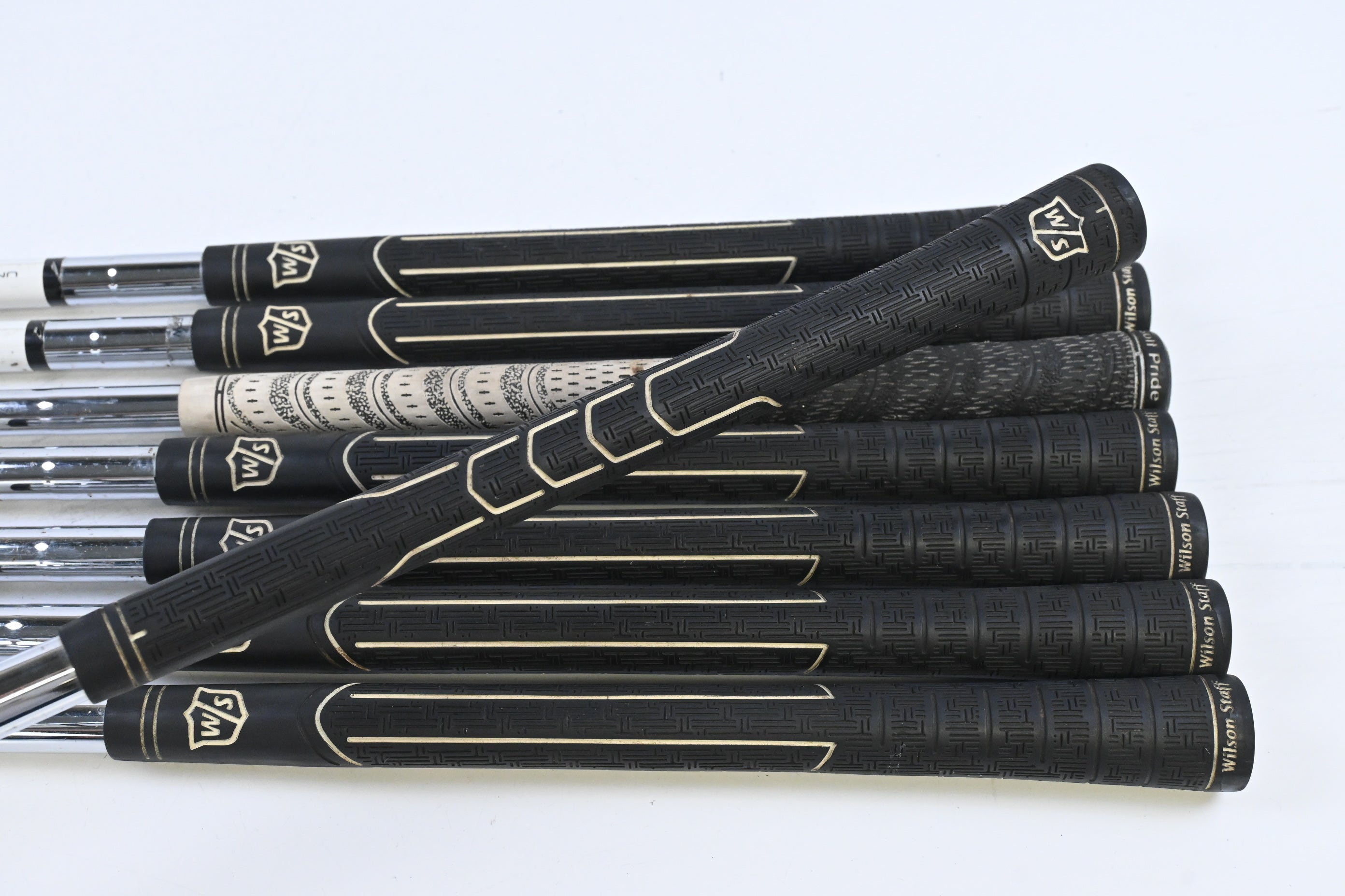 Wilson D100 Irons / 4-PW+SW / Uniflex SL85 Shafts