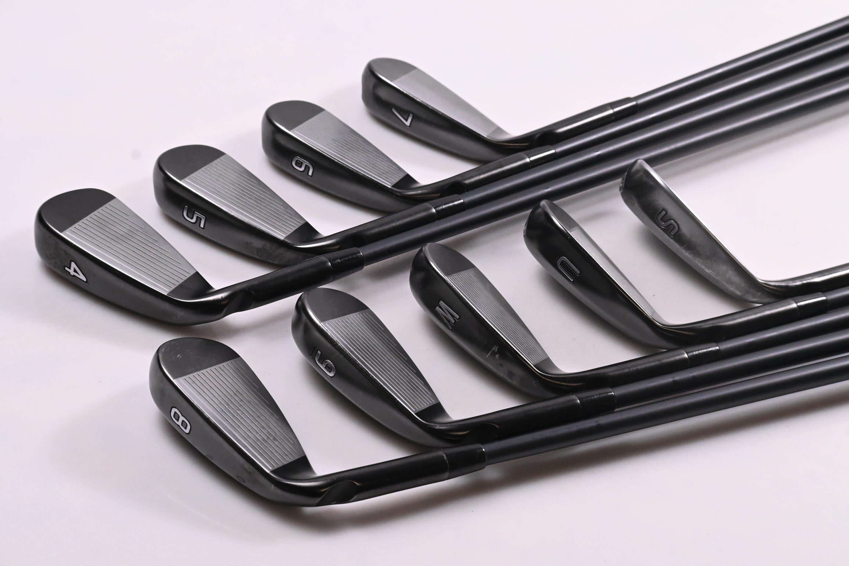 Ping G710 Irons / 4-PW+GW+SW / Black Dot / Regular Flex Ping Alta CB Red Shafts