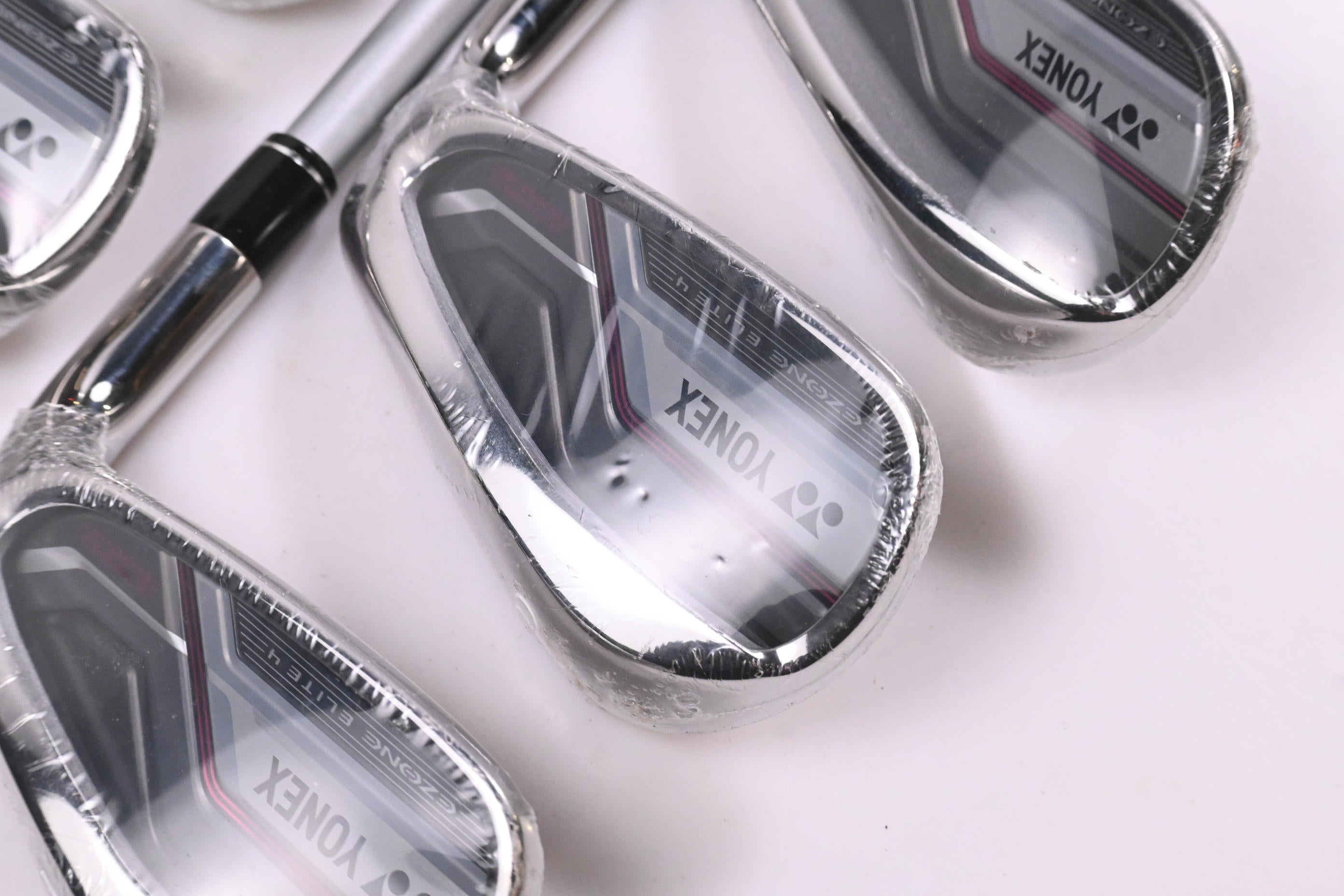 Ladies Yonex Ezone Elite 4 Irons / 7-PW+SW / Ladies Flex Yonex EX-E04 Shafts