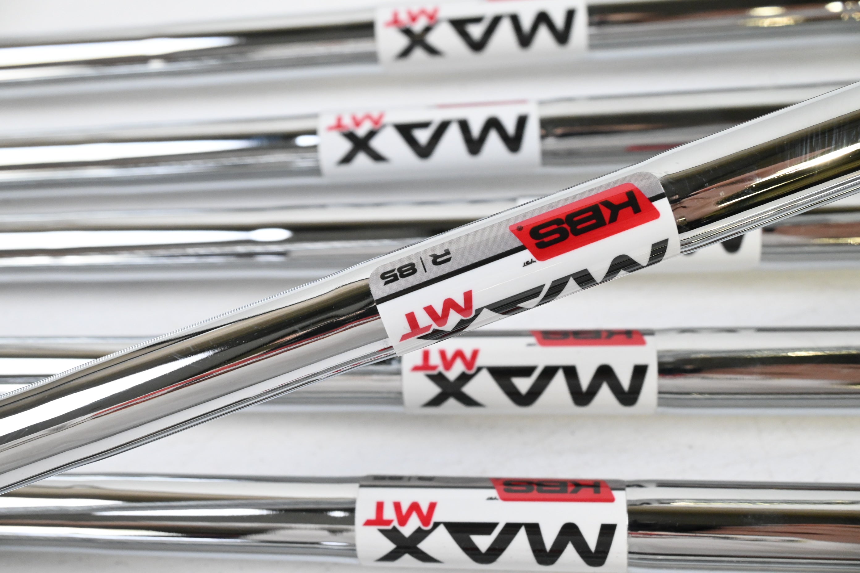 Taylormade Qi Max Irons / 5-PW+SW / Regular Flex KBS MAX MT 85 Shafts