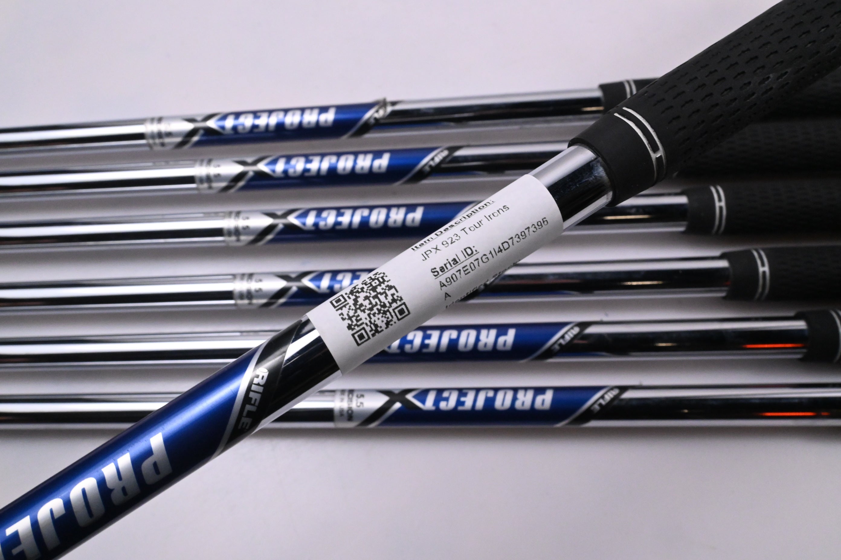 Mizuno JPX 923 Tour Irons / 4-PW / Regular Flex Project X Shafts