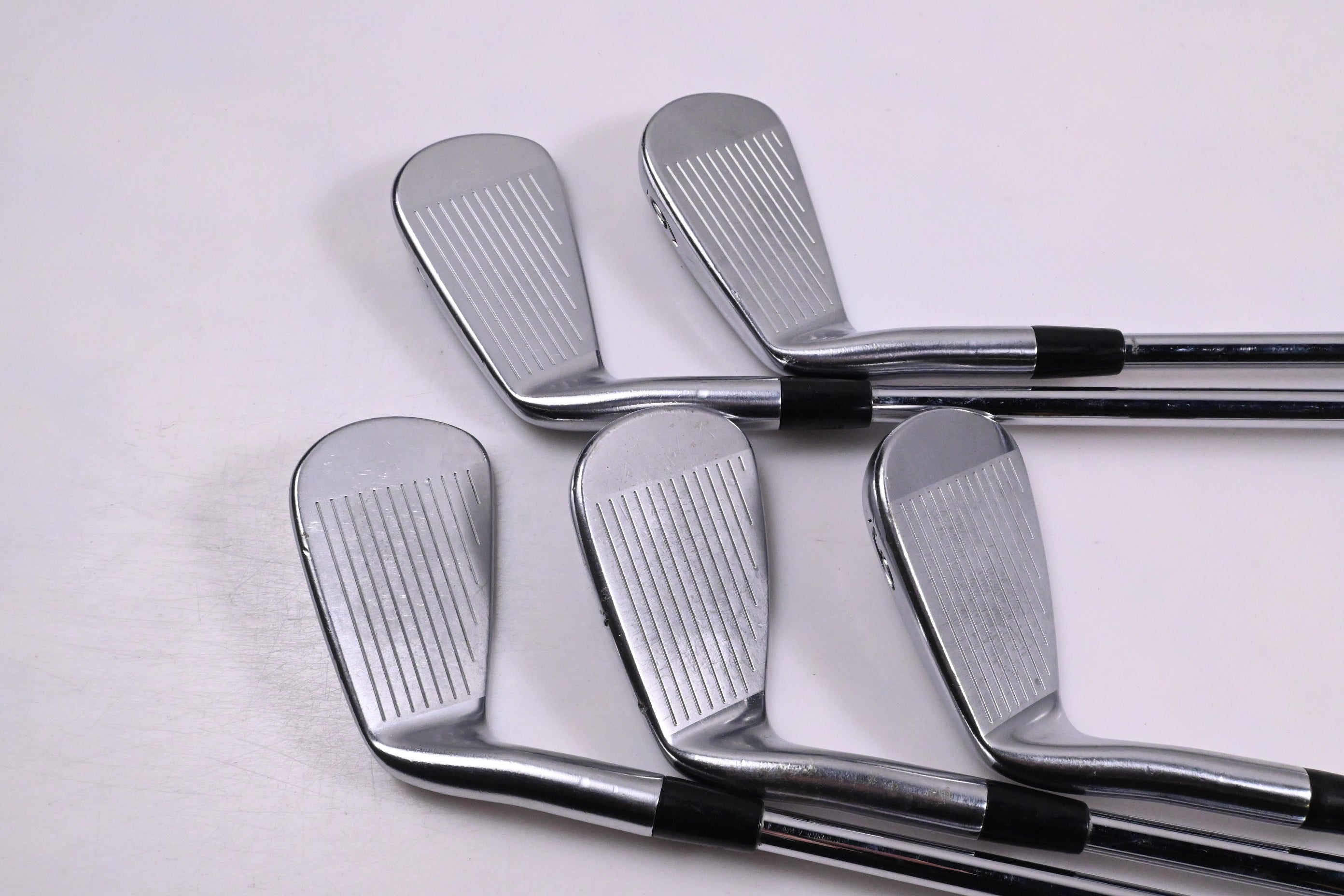 Titleist 714 MB Irons / 5-9i / Stiff Flex Dynamic Gold S300 Shafts