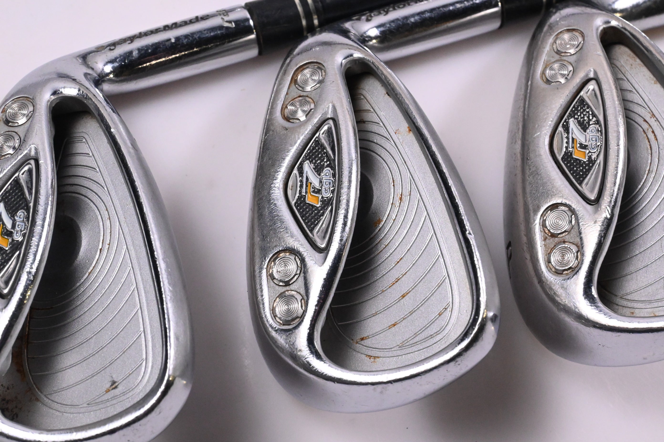 Taylormade R7 CGB Irons / 6-PW / Regular Flex Taylormade 70 Shafts