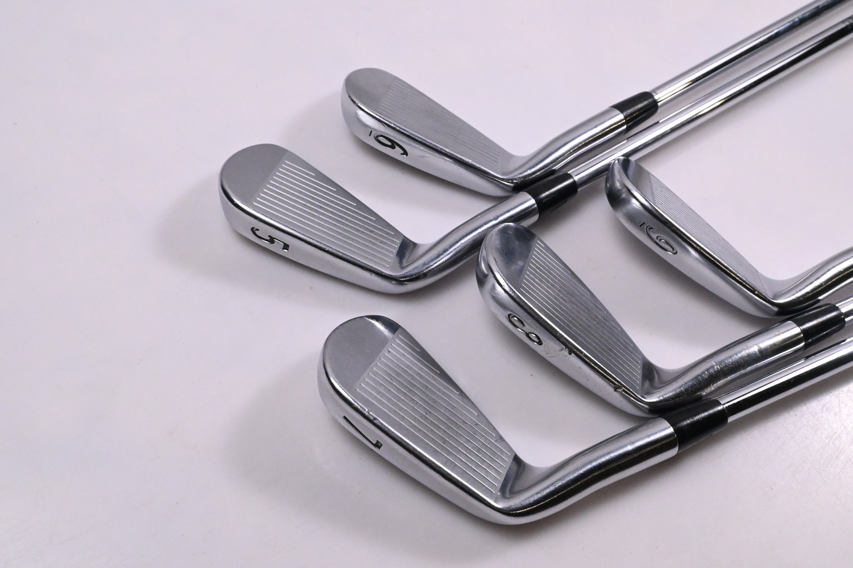 Titleist 714 MB Irons / 5-9i / Stiff Flex Dynamic Gold S300 Shafts
