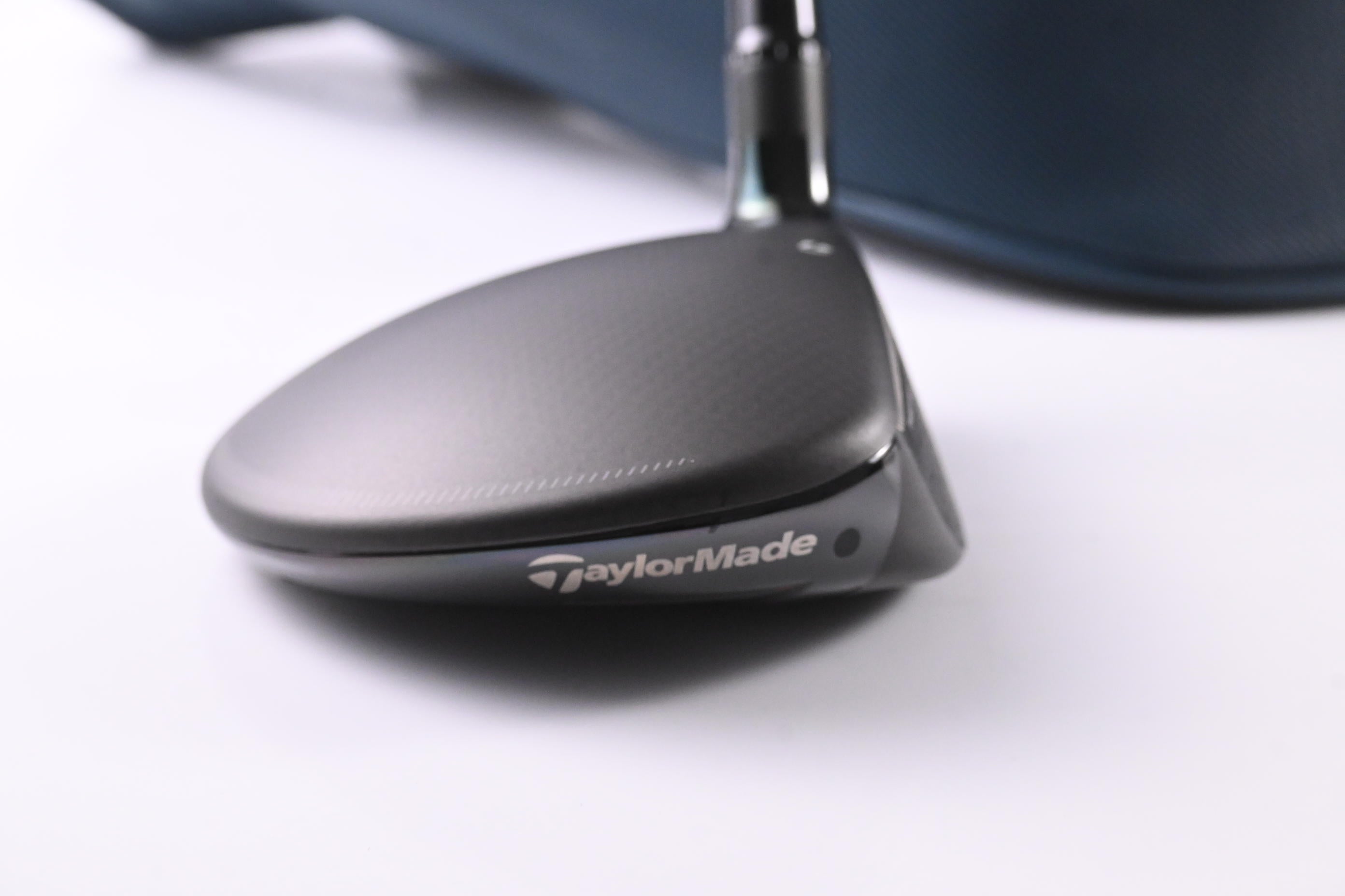 Taylormade Qi4D Max #5 Wood / 18 Degree / Regular Flex REAX 55 Shaft