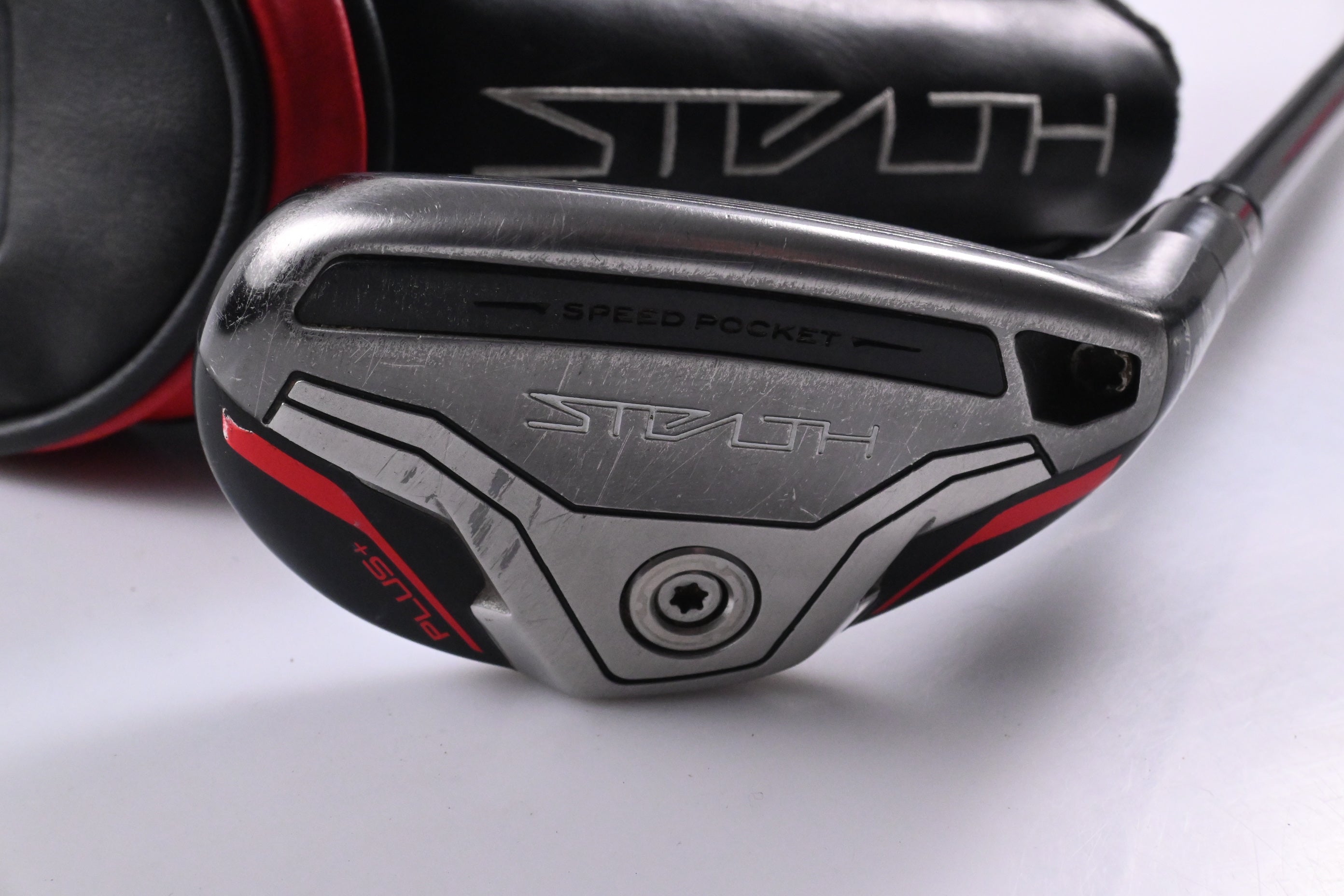 Taylormade Stealth Plus #3 Hybrid / 19.5 Degree / Stiff Flex HZRDUS Smoke RDX Red 80
