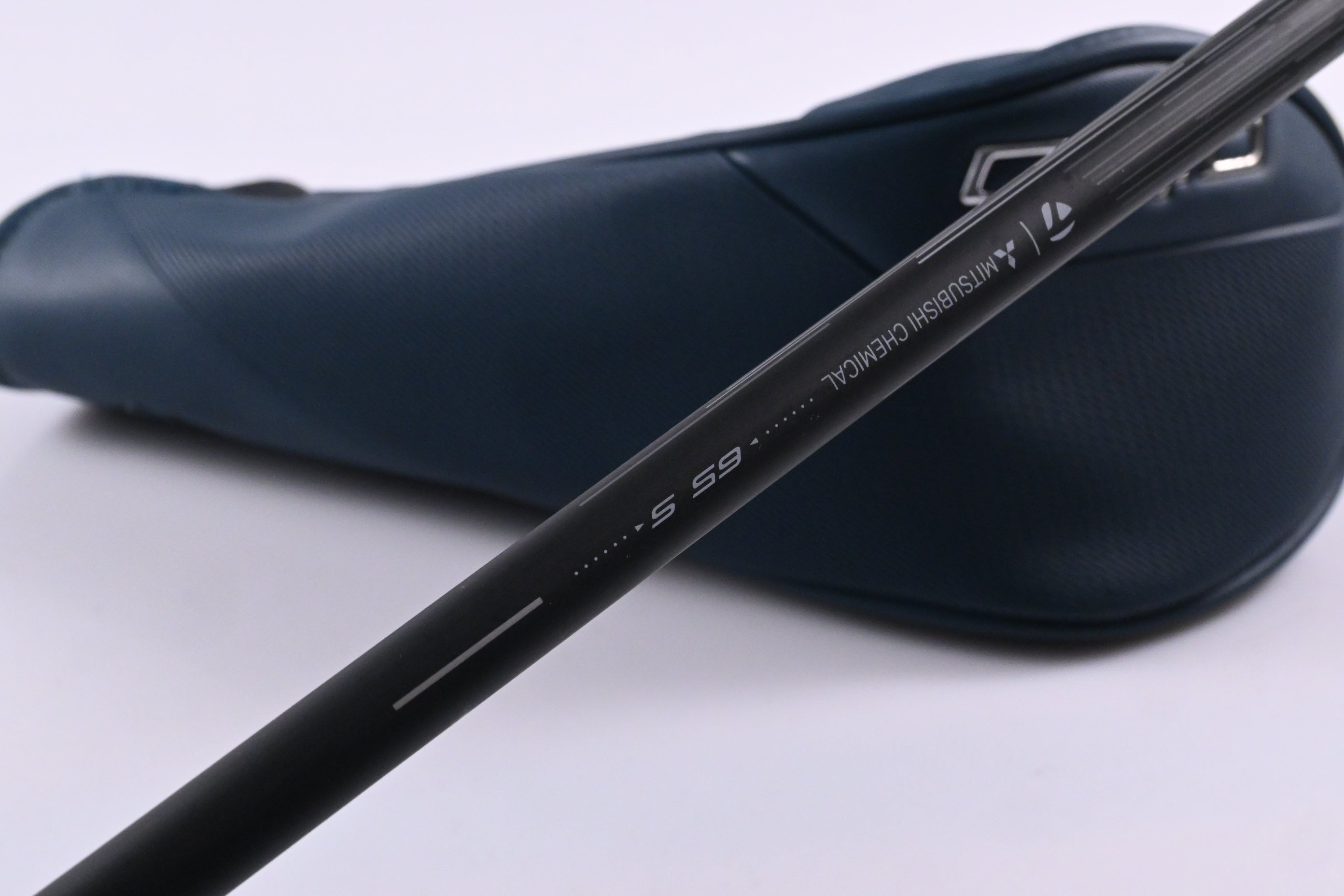 Taylormade Qi4D #5 Wood / 18 Degree / Stiff Flex Reax 65 Shaft