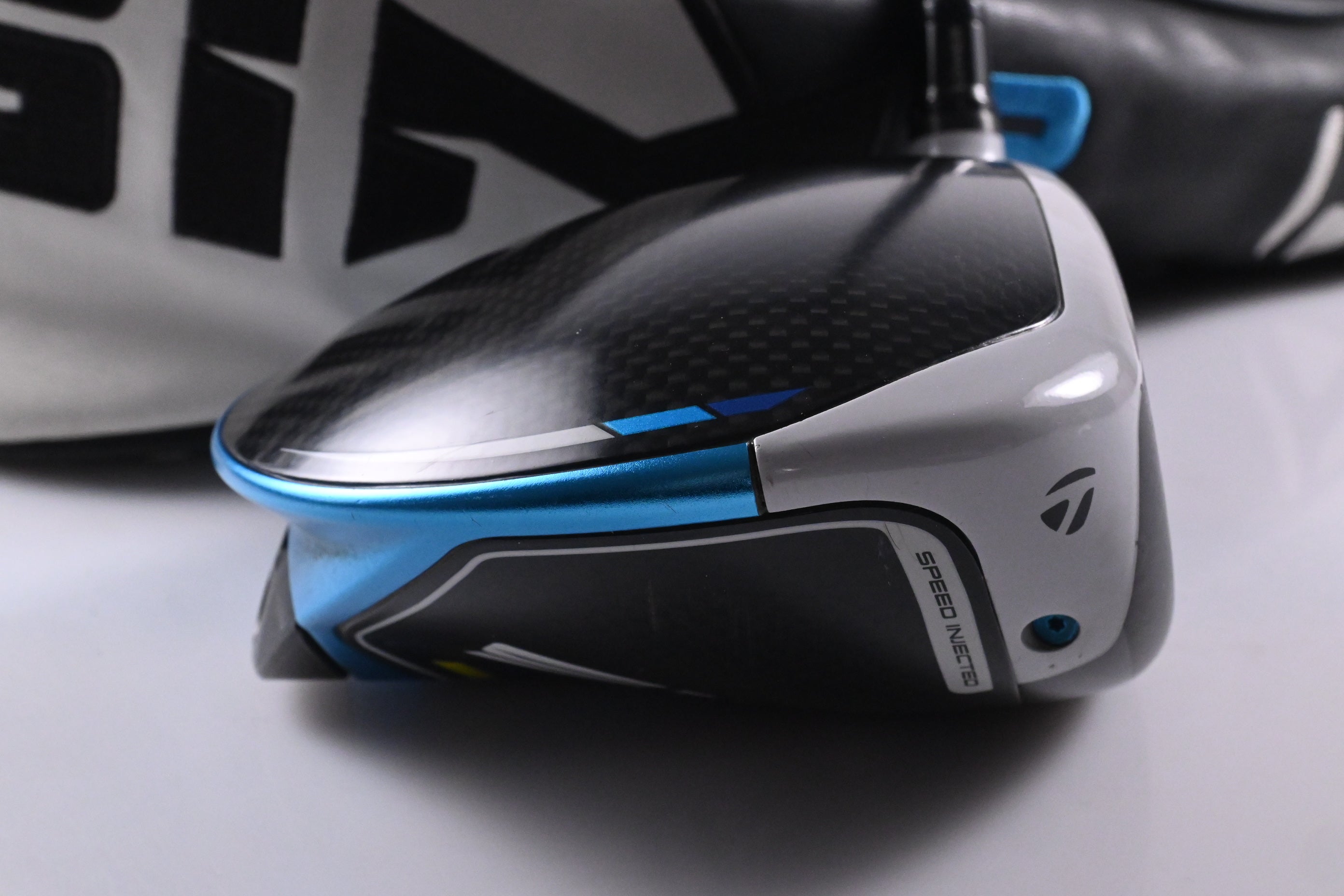 Taylormade SIM2 Max Driver / 9 Degree / Stiff Flex Aldila Rogue 60 Shaft