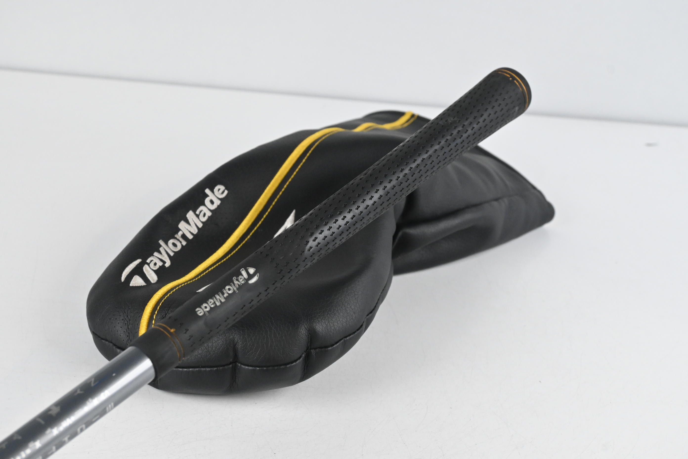 Taylormade RBZ Black Driver / 10.5 Degree / Regular Flex Matrix Ozik X4 55