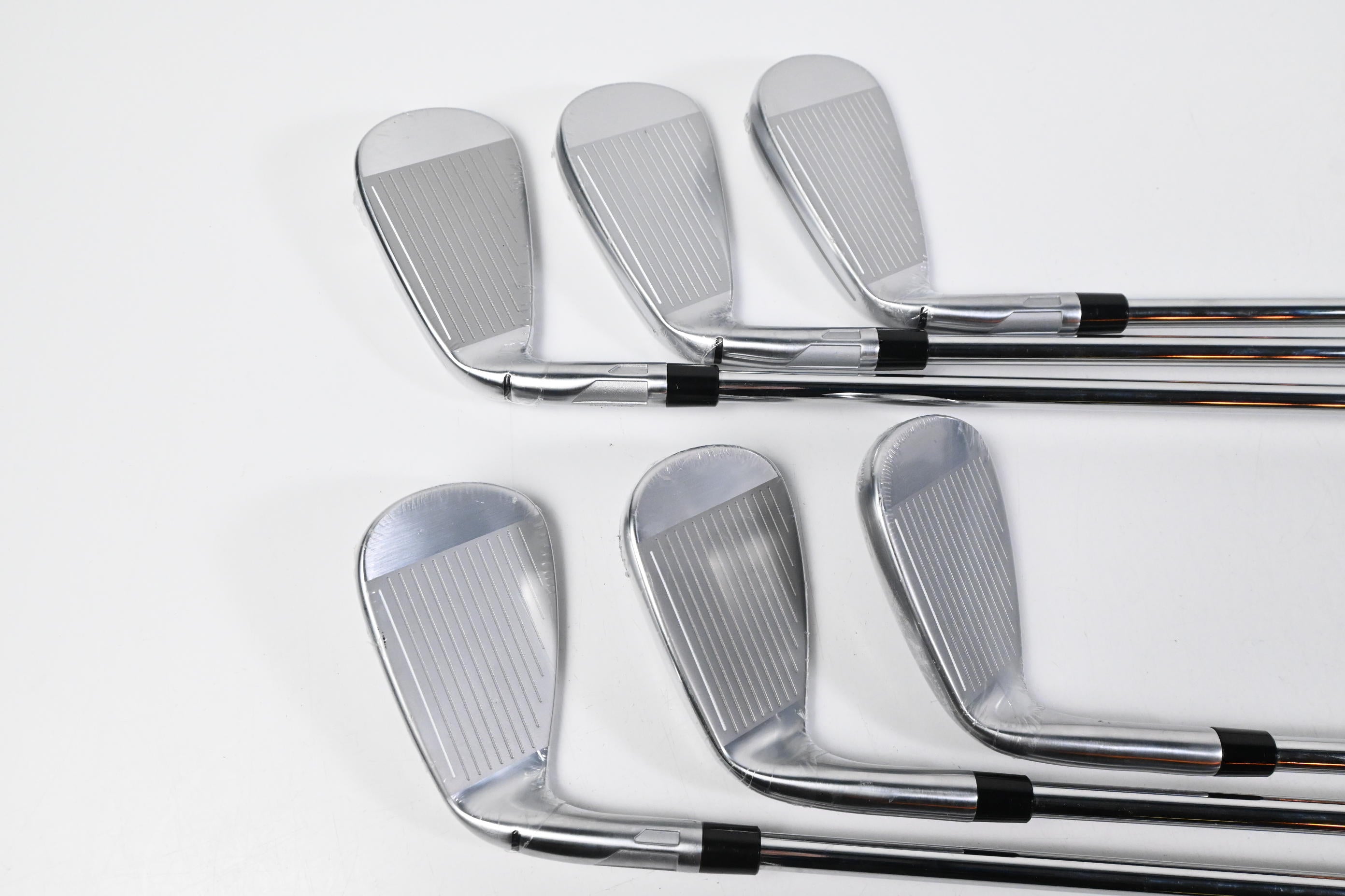 Taylormade Qi Irons / 5-PW / Regular Flex KBS MAX MT 85 Shafts