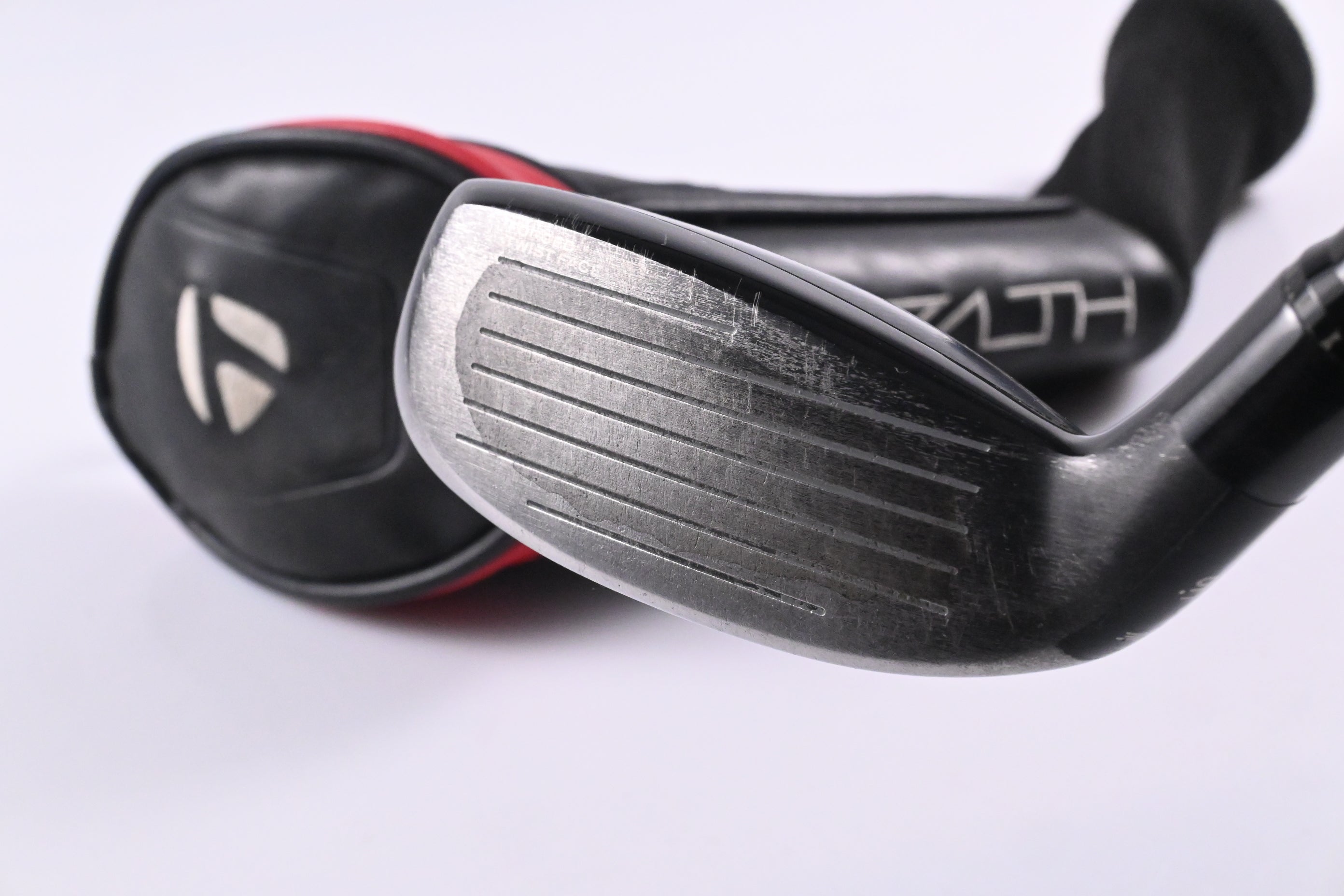 Taylormade Stealth Plus #3 Hybrid / 19.5 Degree / Stiff Flex HZRDUS Smoke RDX Red 80