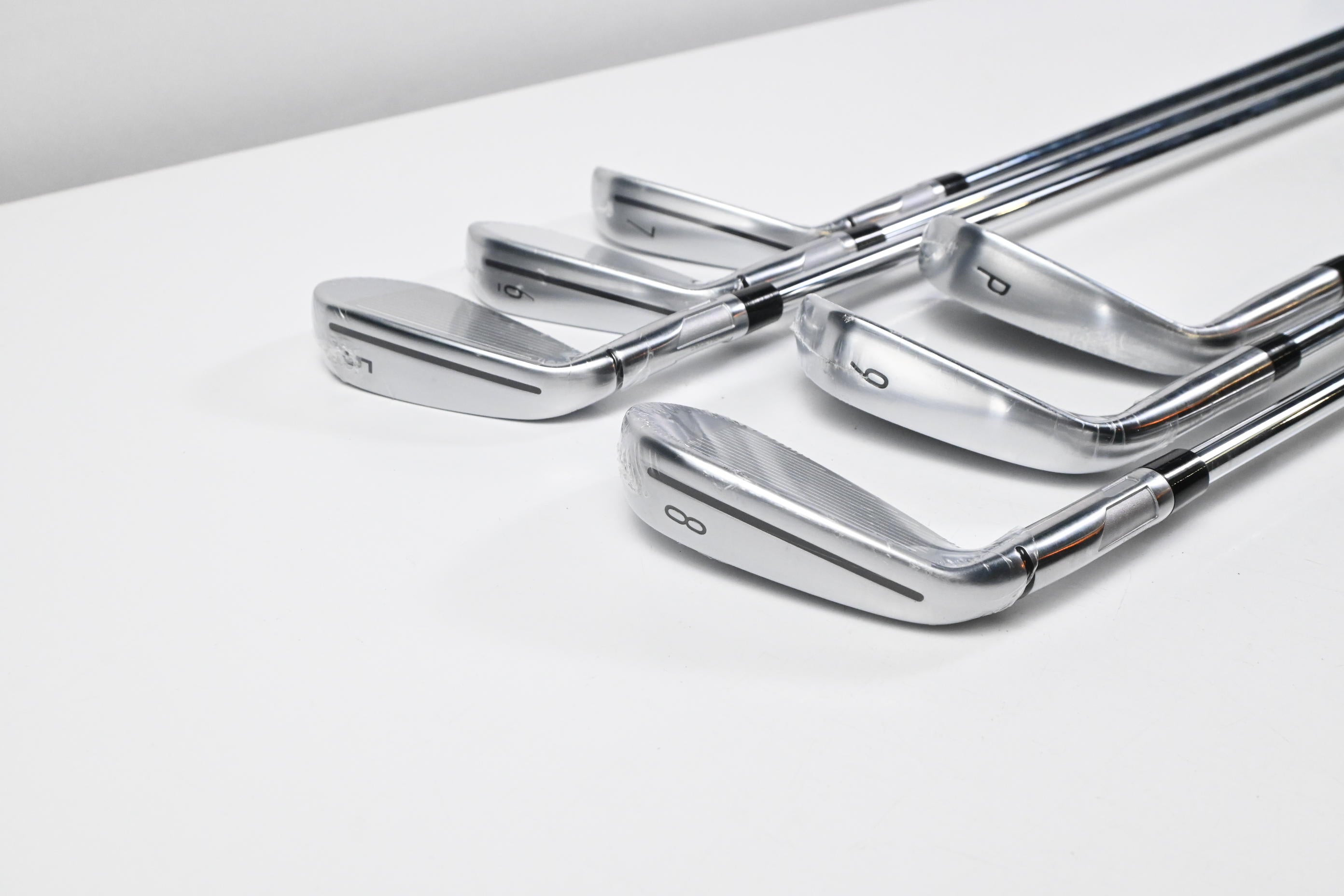 Taylormade Qi Irons / 5-PW / Regular Flex KBS MAX MT 85 Shafts