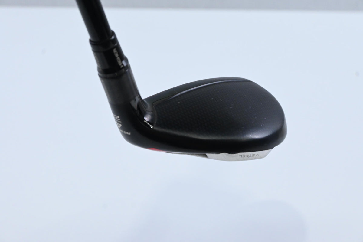 Taylormade Stealth Plus #4 Hybrid / 22 Degree / Regular Flex HZRDUS Smoke Red