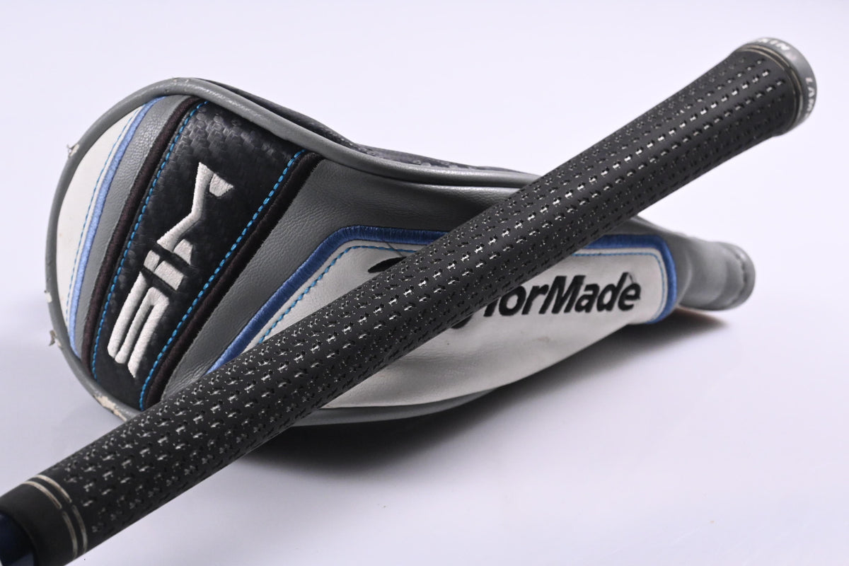 Taylormade SIM Max #7 Hybrid / 31 Degree / Regular Flex Ventus Blue 6 Shaft