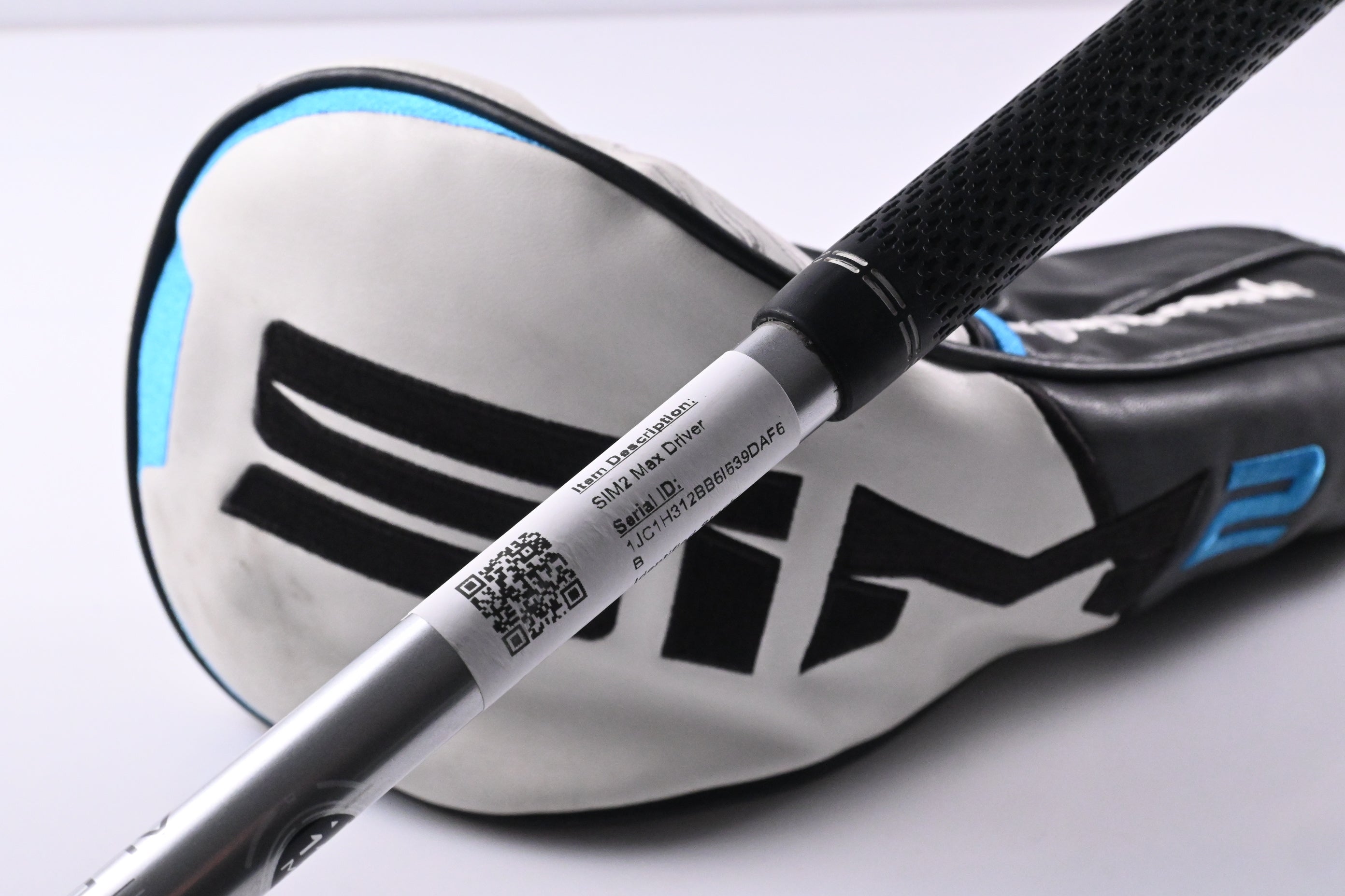 Taylormade SIM2 Max Driver / 9 Degree / Stiff Flex Aldila Rogue 60 Shaft