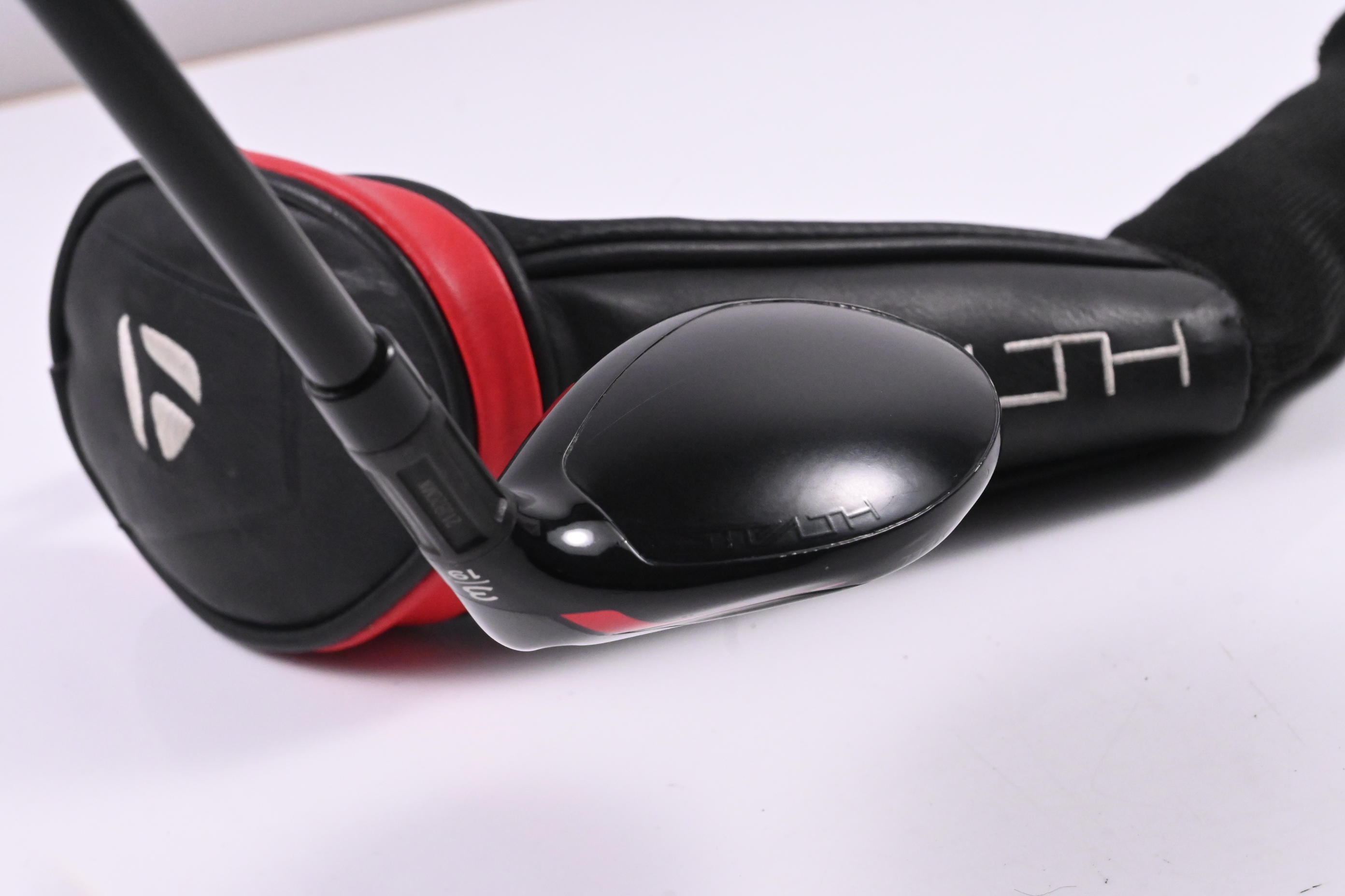 Taylormade Stealth #3 Hybrid / 19 Degree / Regular Flex Fujikura Ventus Red 6
