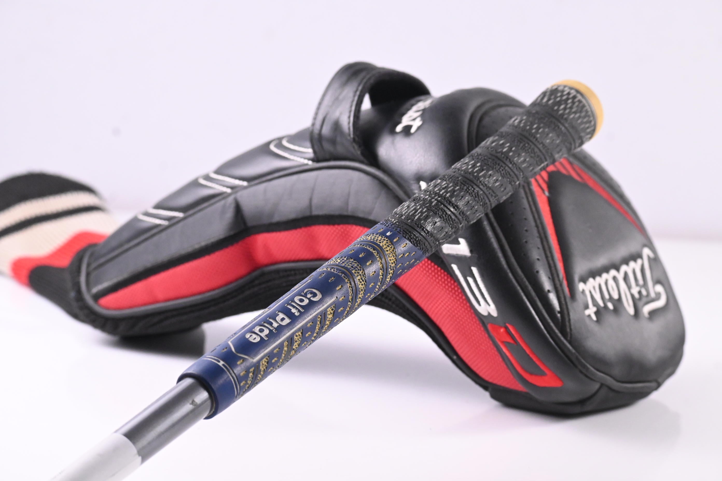 Titleist 913 D3 Driver / 9.5 Degree / Stiff Flex Aldila RIP Phenom 70 Shaft