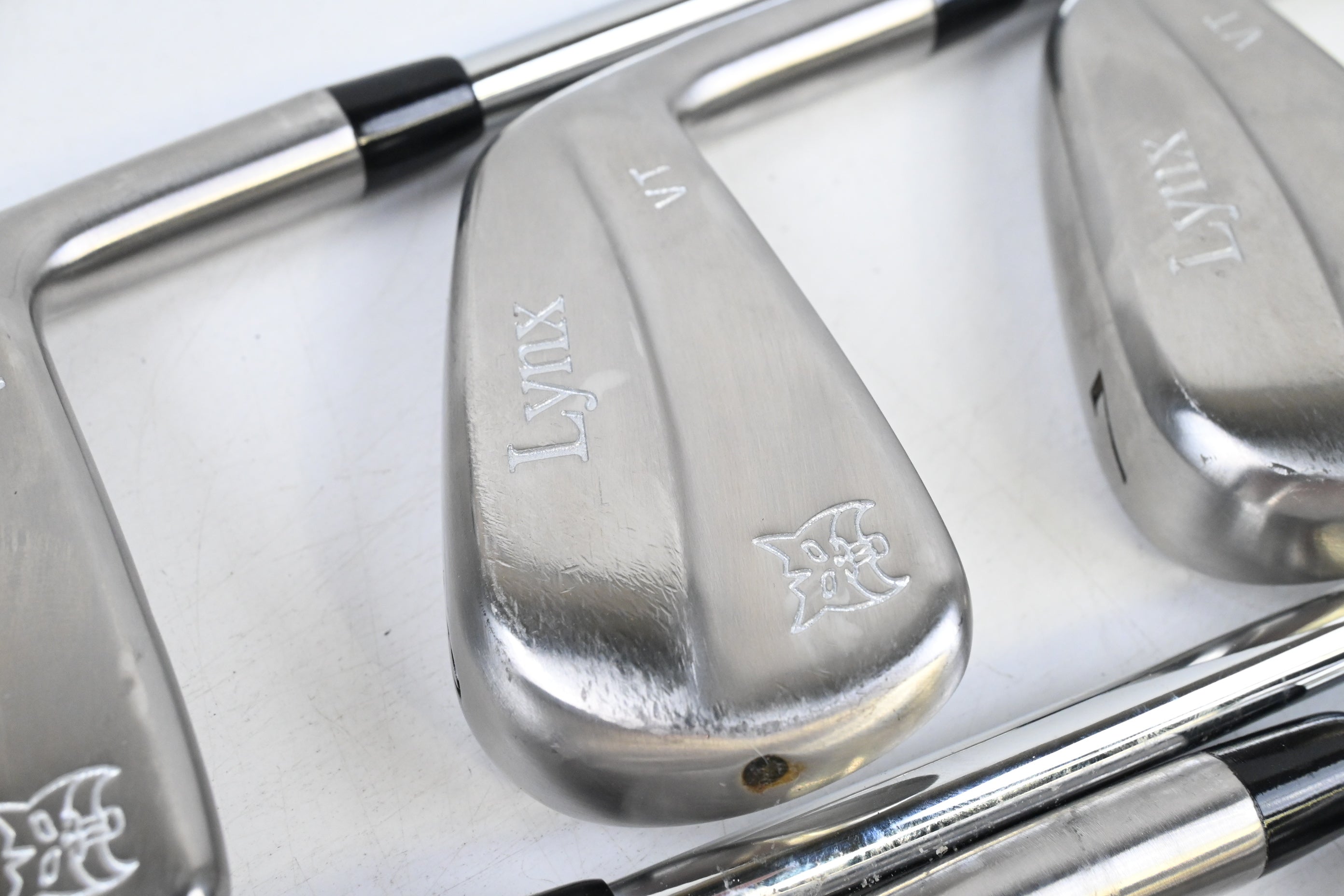 Lynx Prowler VT Irons / 5-PW / Regular Flex Virage V-Tech Shafts