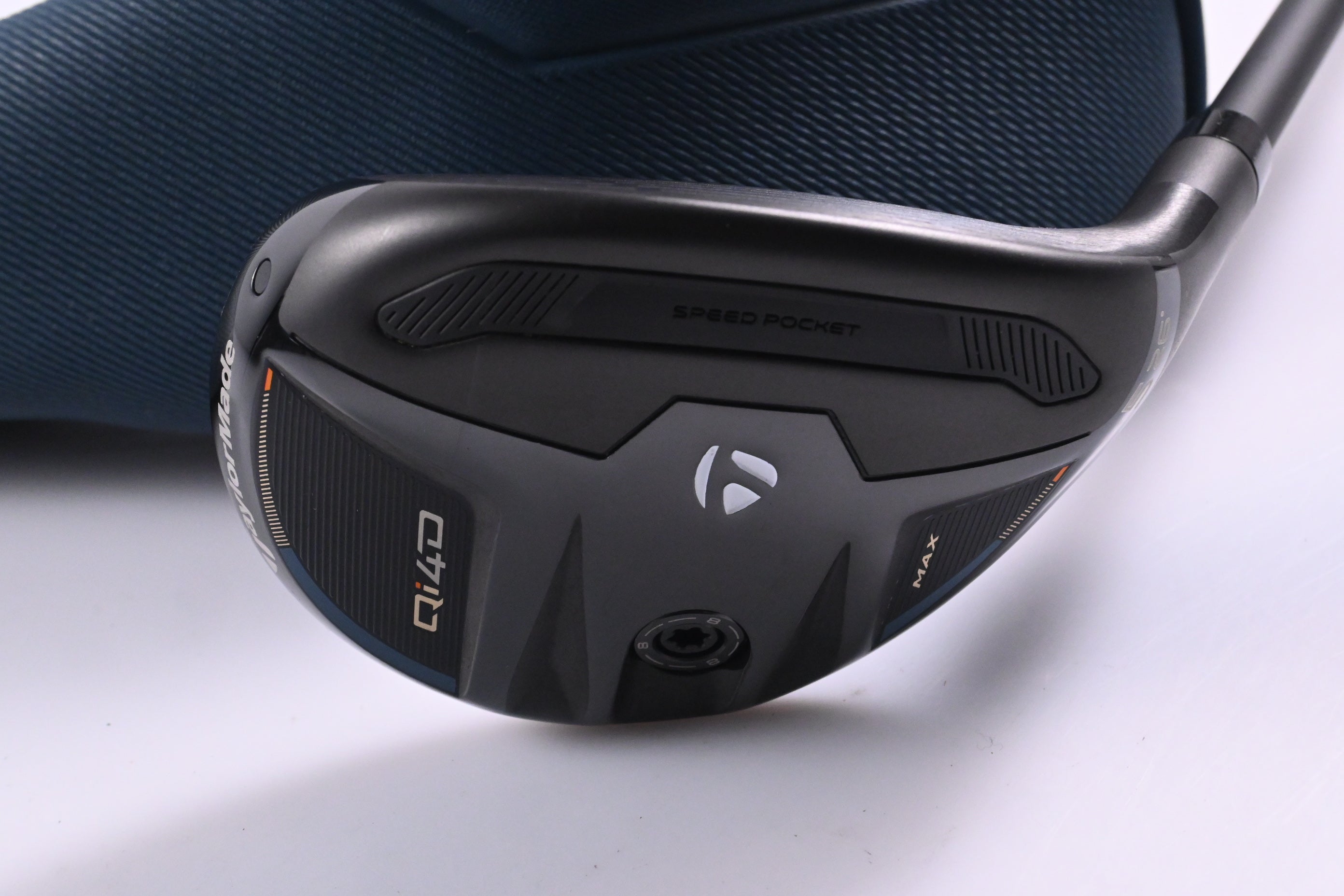 Taylormade Qi4D Max #4 Hybrid / 23 Degree / Regular Flex Reax 50 Shaft