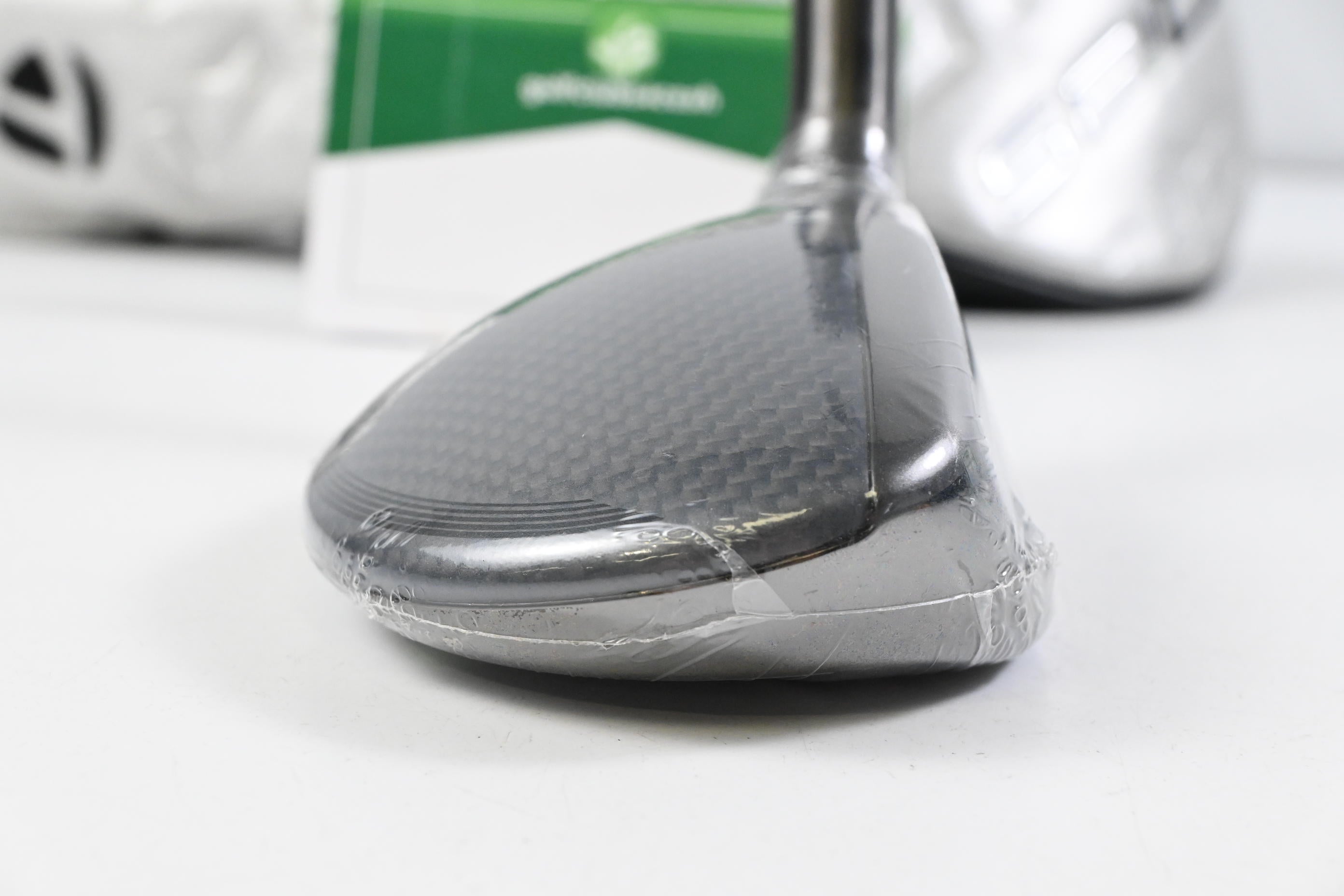 Taylormade Qi35 Max #4 Hybrid / 23 Degree / Regular Flex Fujikura Air Speeder 50