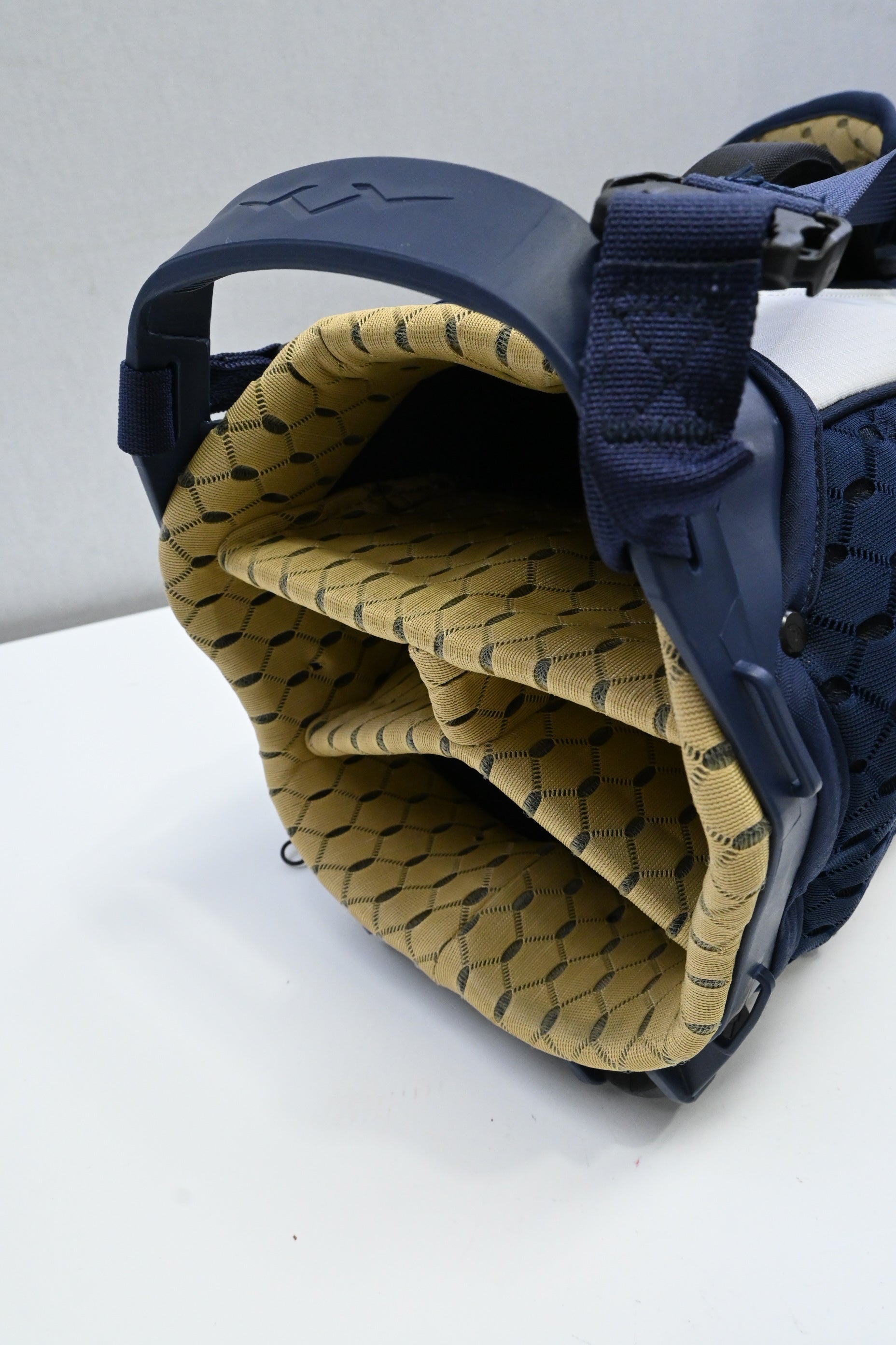 Sun Mountain E-2.5 H2NO Stand Bag / 4-Way / Navy, Gold