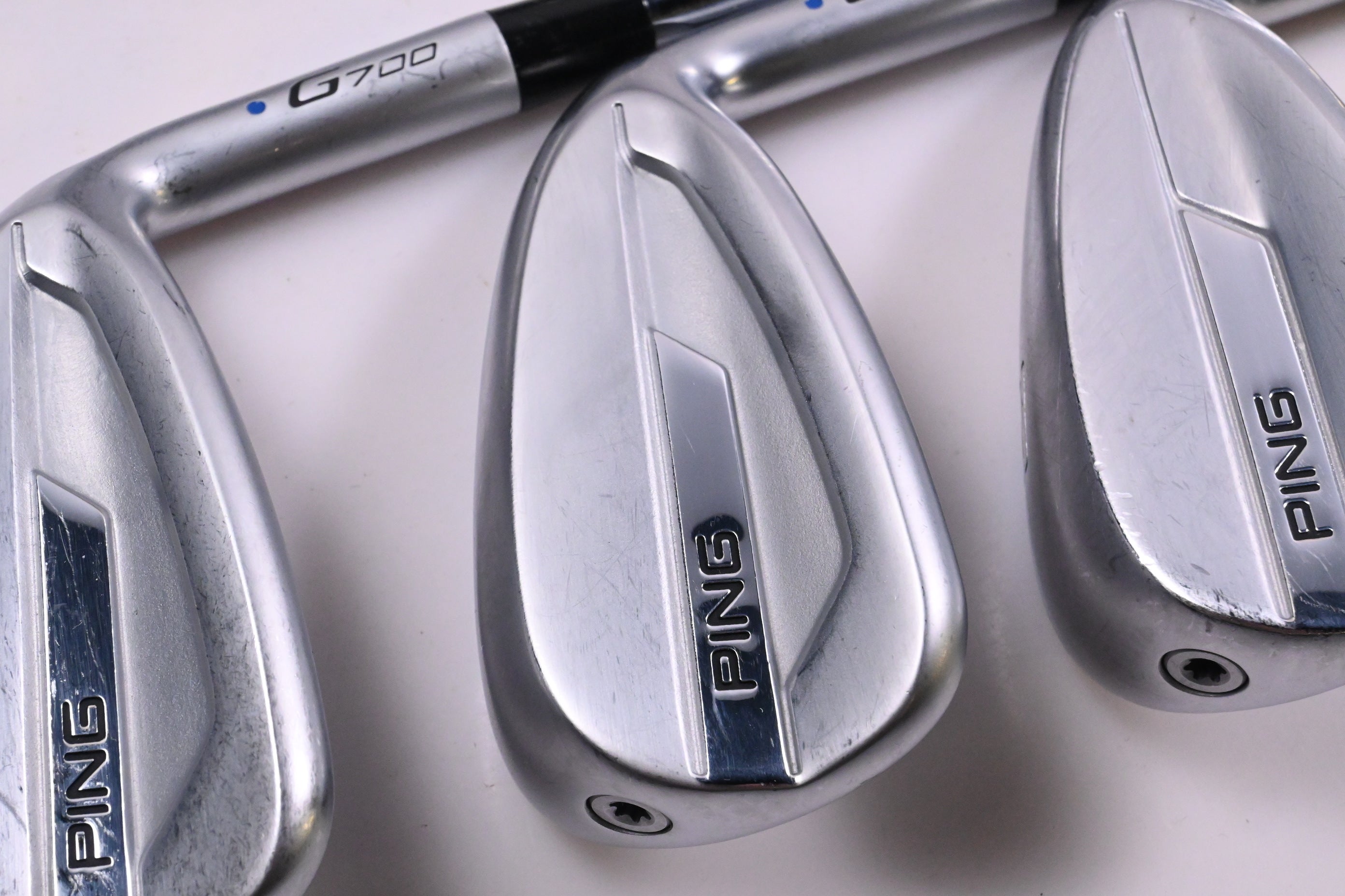 Ping G700 Irons / 6-PW / Blue Dot / Regular Flex Ping AWT 2.0 Shafts