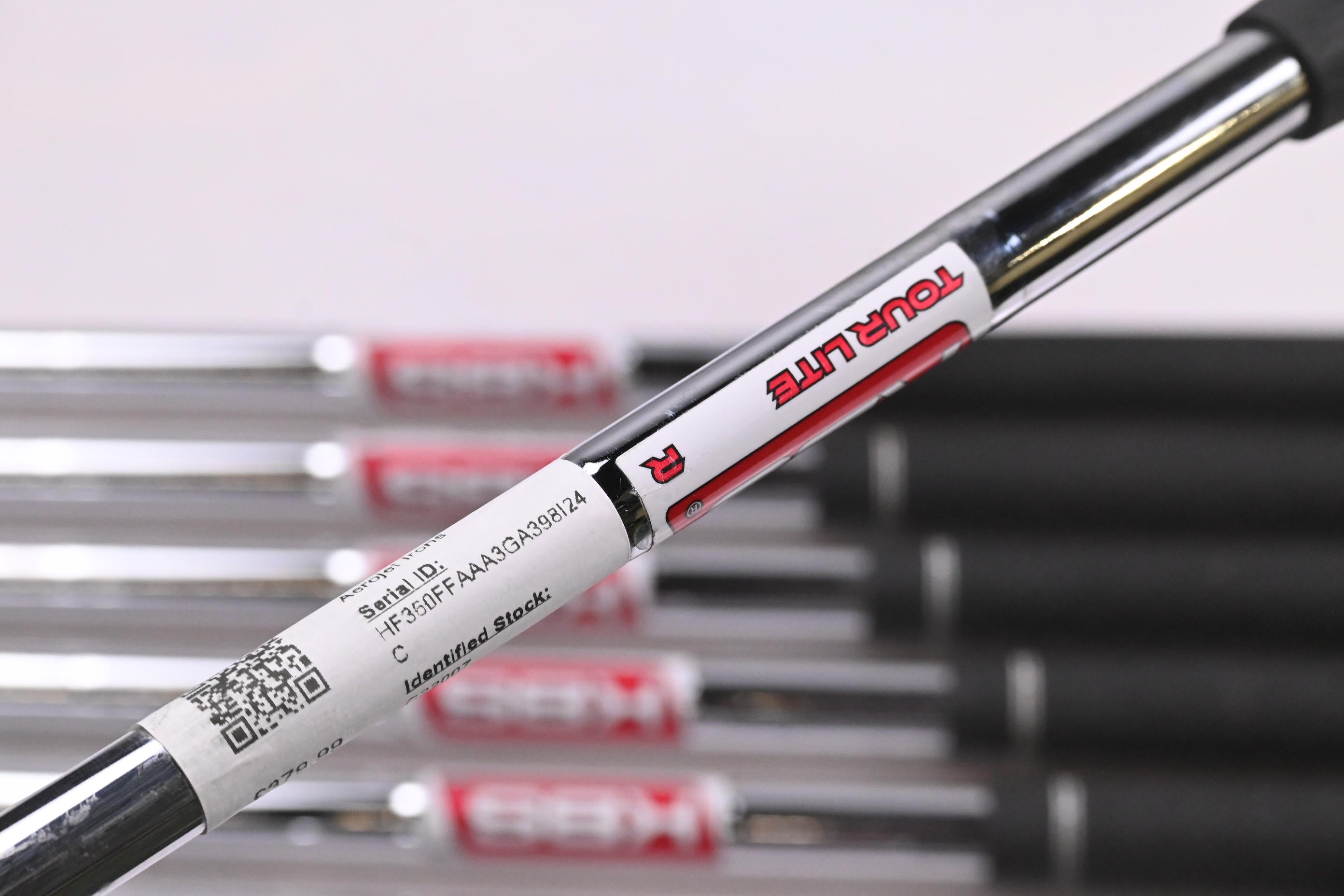 Cobra Aerojet Irons / 5-PW+GW / Regular Flex KBS Tour Lite Shafts