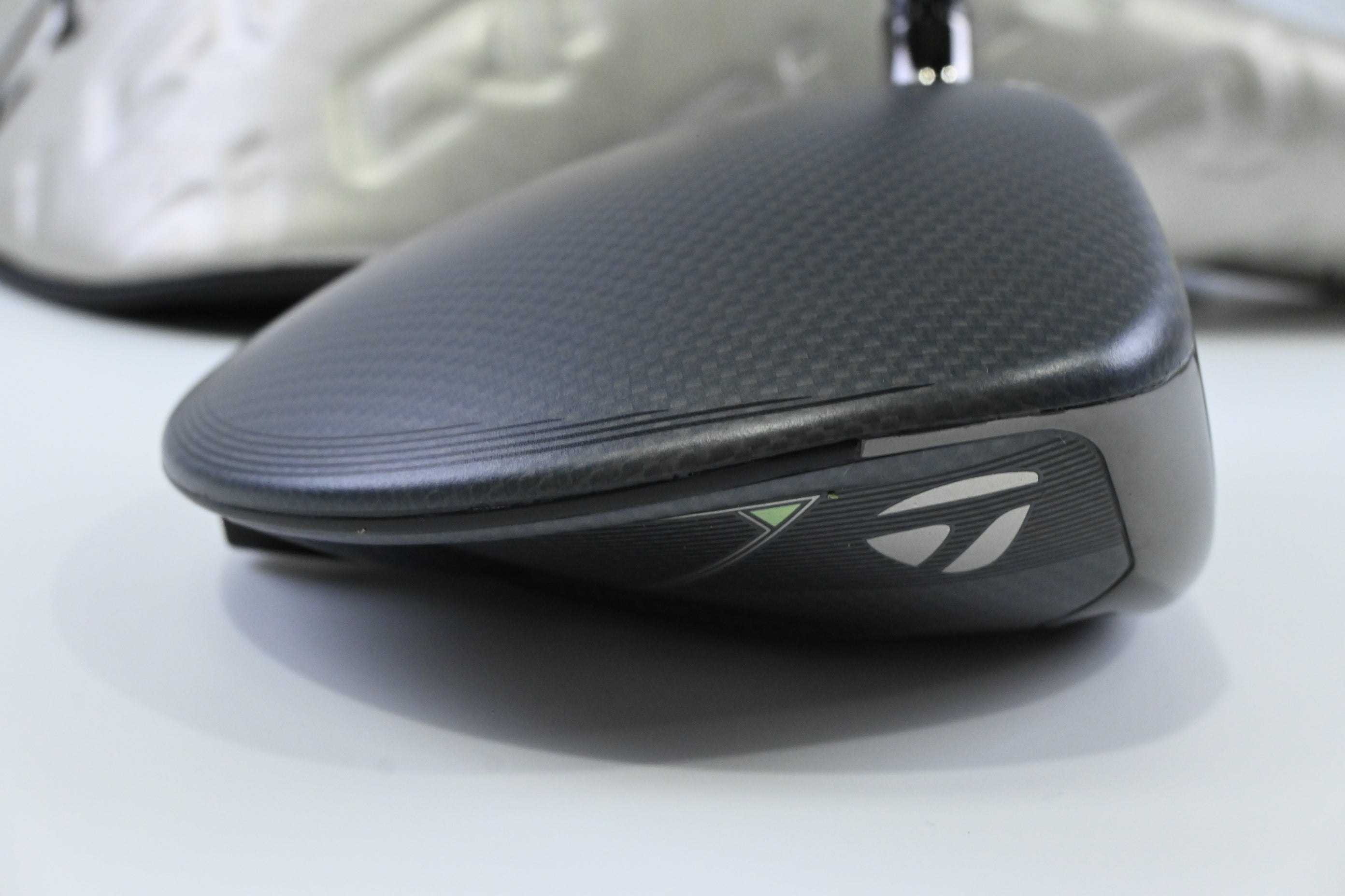 Taylormade Qi35 Driver / 12 Degree / X-Flex KBS Reax Red 60 Shaft