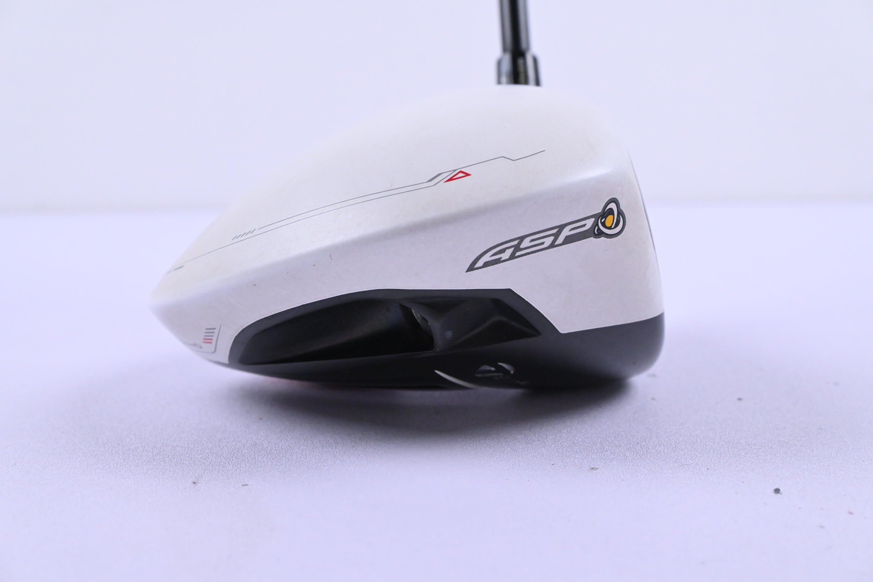 Taylormade R11 Driver / 10.5 Degree / Regular Flex Fujikura Blur 60 Shaft