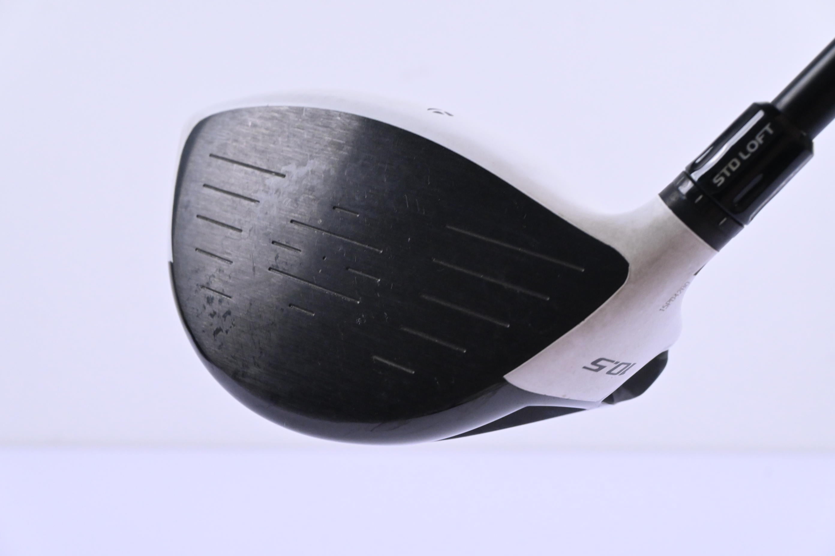 Taylormade R11 Driver / 10.5 Degree / Regular Flex Fujikura Blur 60 Shaft