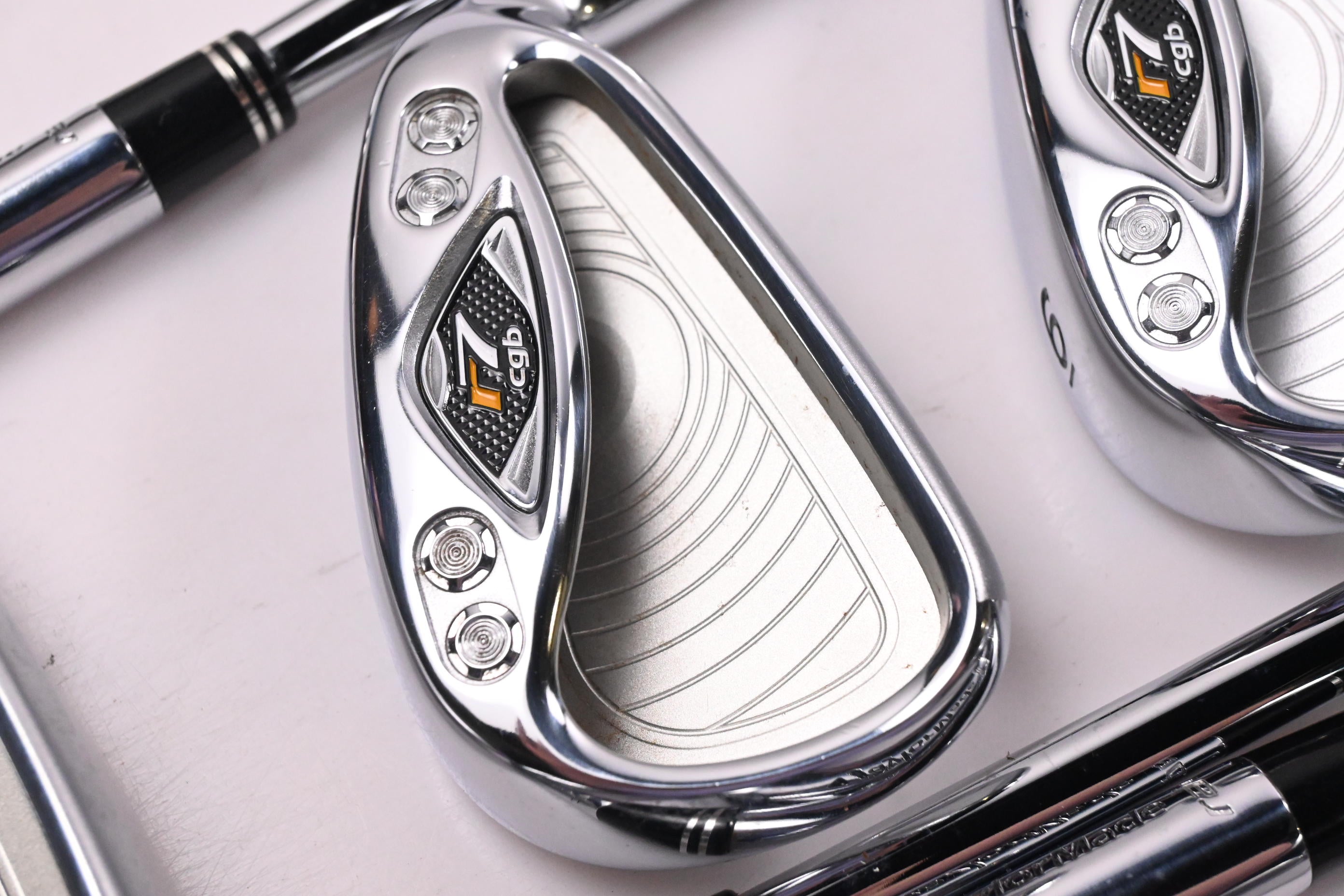 Taylormade R7 CGB Irons / 4-PW+SW / Regular Flex Taylormade R7 Shafts