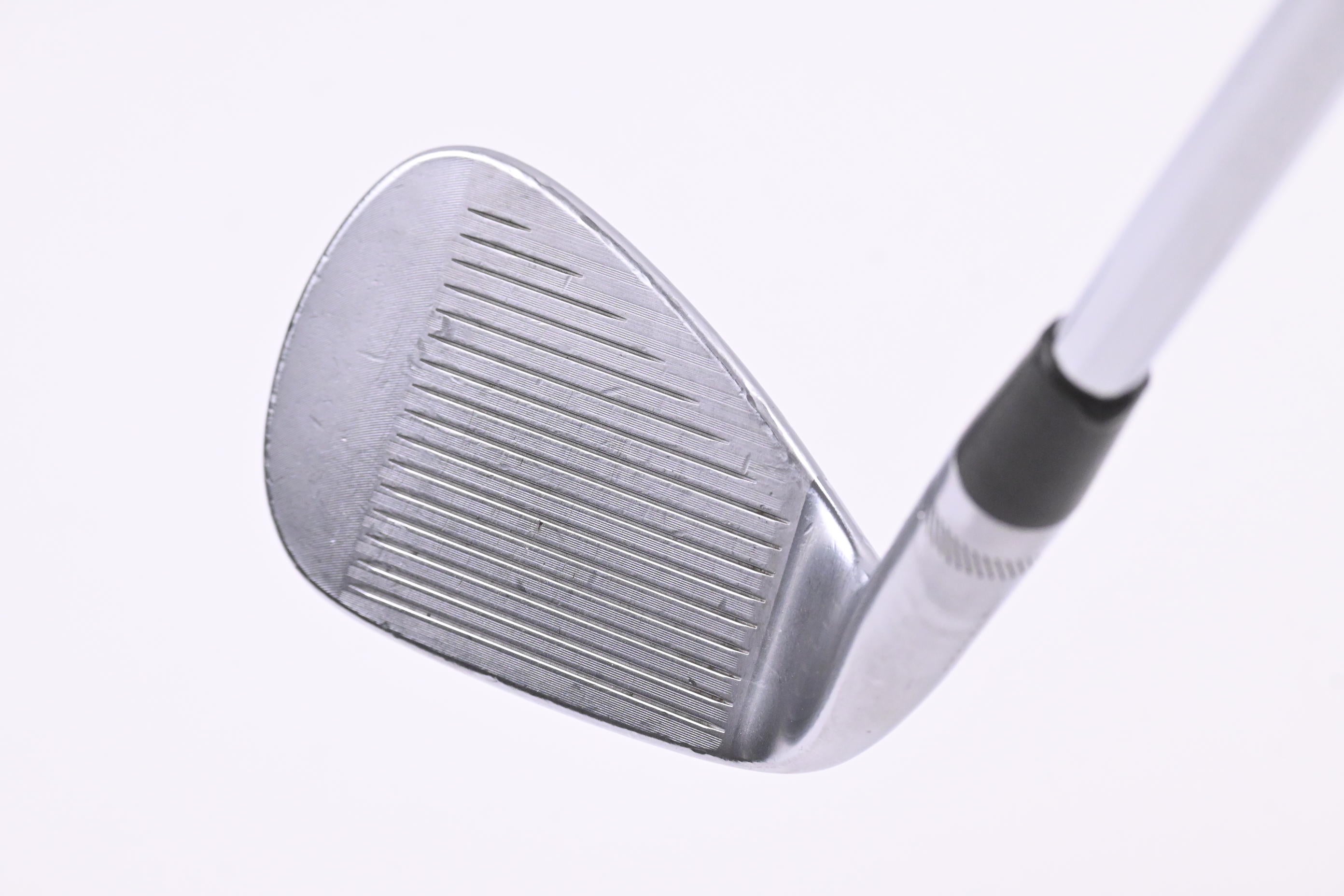 Titleist Vokey SM8 Pitching Wedge / 46 Degree / X-Flex AMT Tour White X100 Shaft