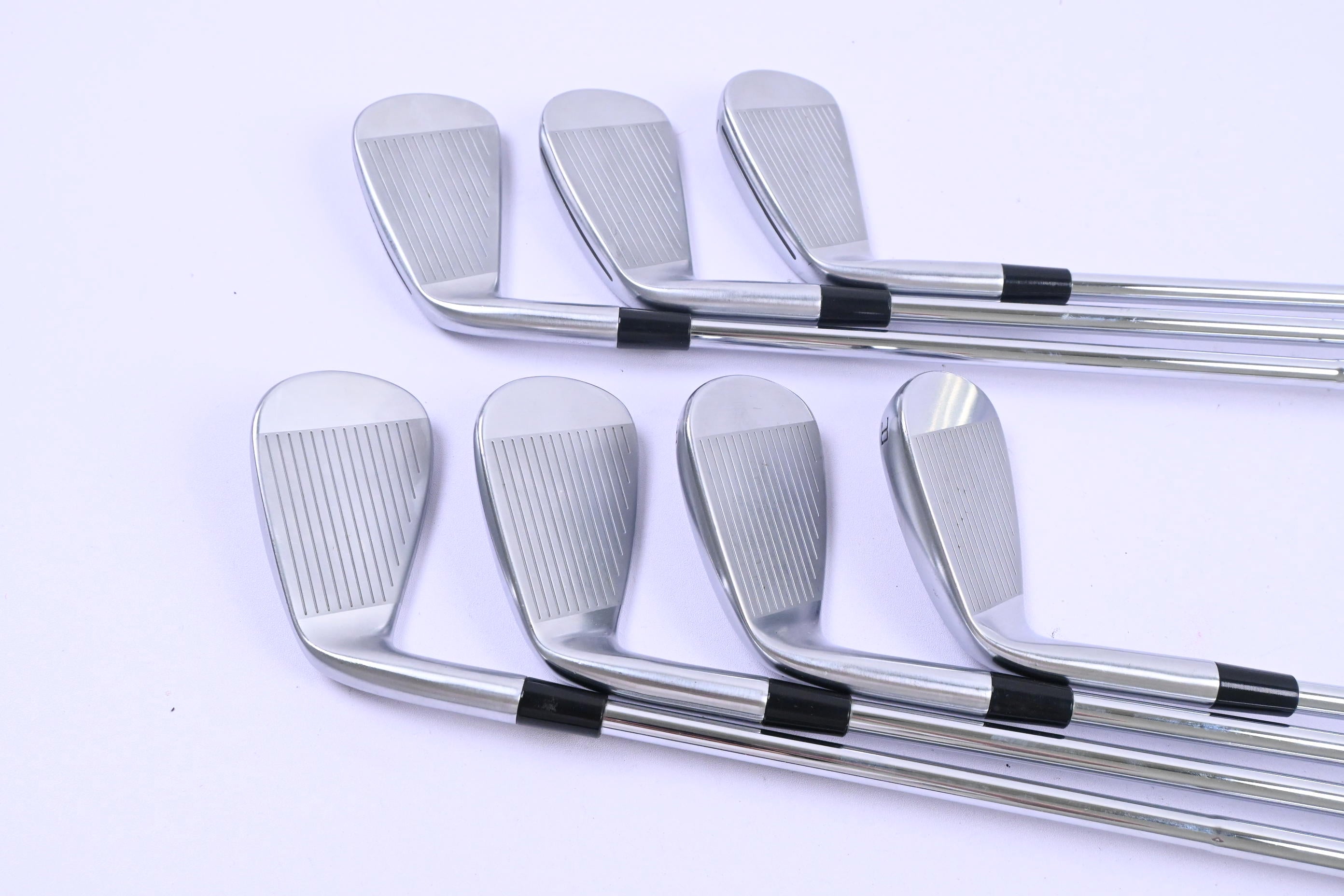 Taylormade P790 2025 Irons / 5-PW+GW / Regular Flex Dynamic Gold Mid 115 Shafts