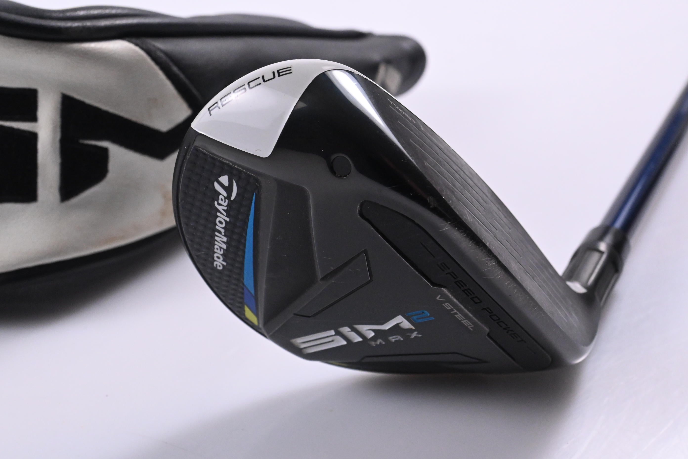 Taylormade SIM Max #4 Hybrid / 22 Degree / Stiff Flex Ventus Blue 7 Shaft