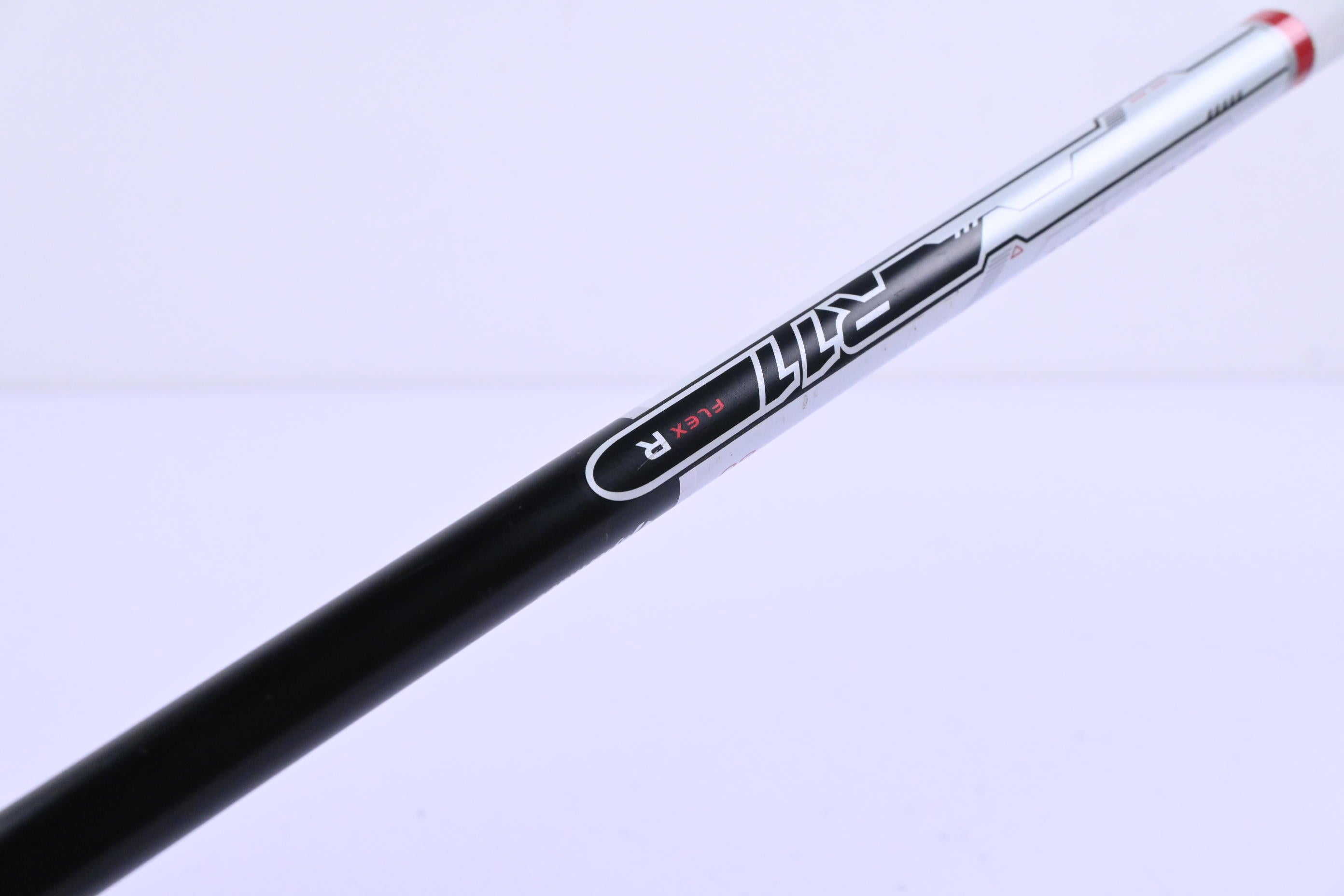 Taylormade R11 Driver / 10.5 Degree / Regular Flex Fujikura Blur 60 Shaft