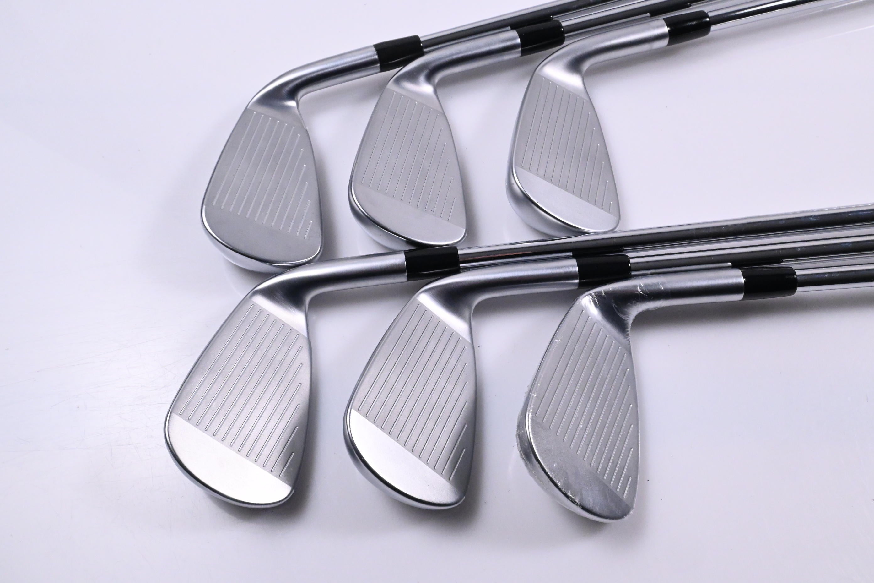 Left Hand Mizuno JPX 923 Hot Metal Irons / 5-PW / Stiff Flex KBS Tour 115 Shafts