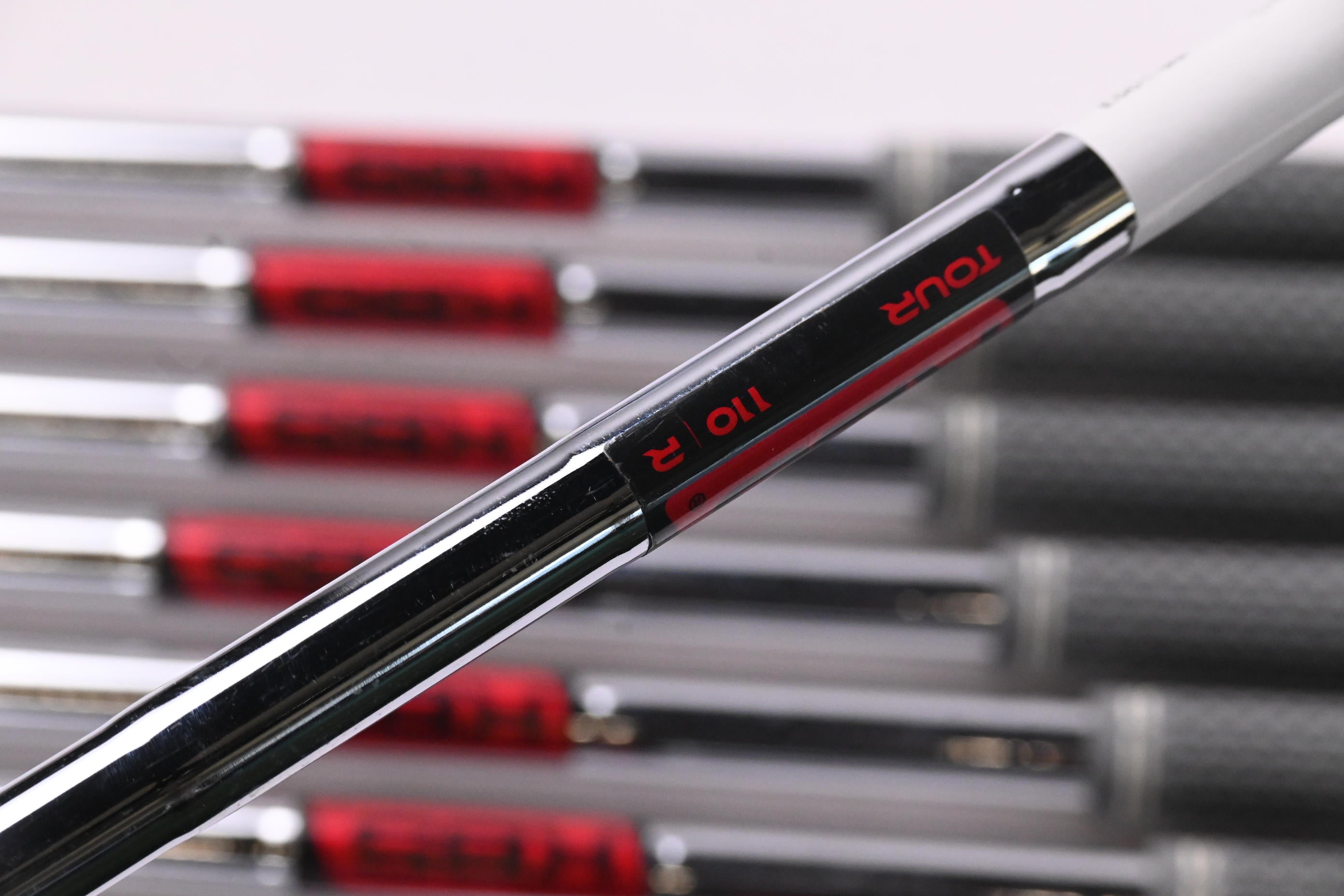 Ping G400 Irons / 5-PW+GW+LW / Black Dot / Regular Flex KBS Tour Shafts