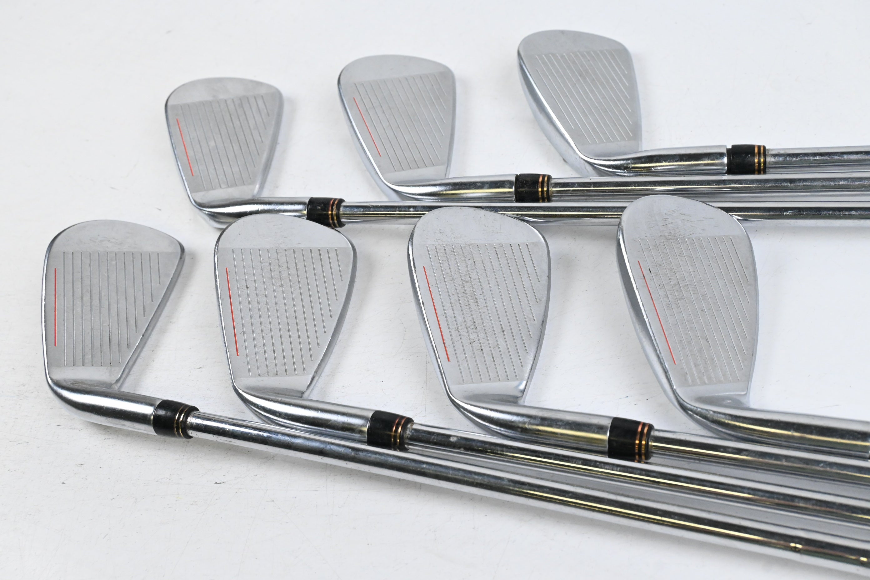 Cobra AMP Irons / 4-PW / Regular Flex Dynalite 90 Shafts