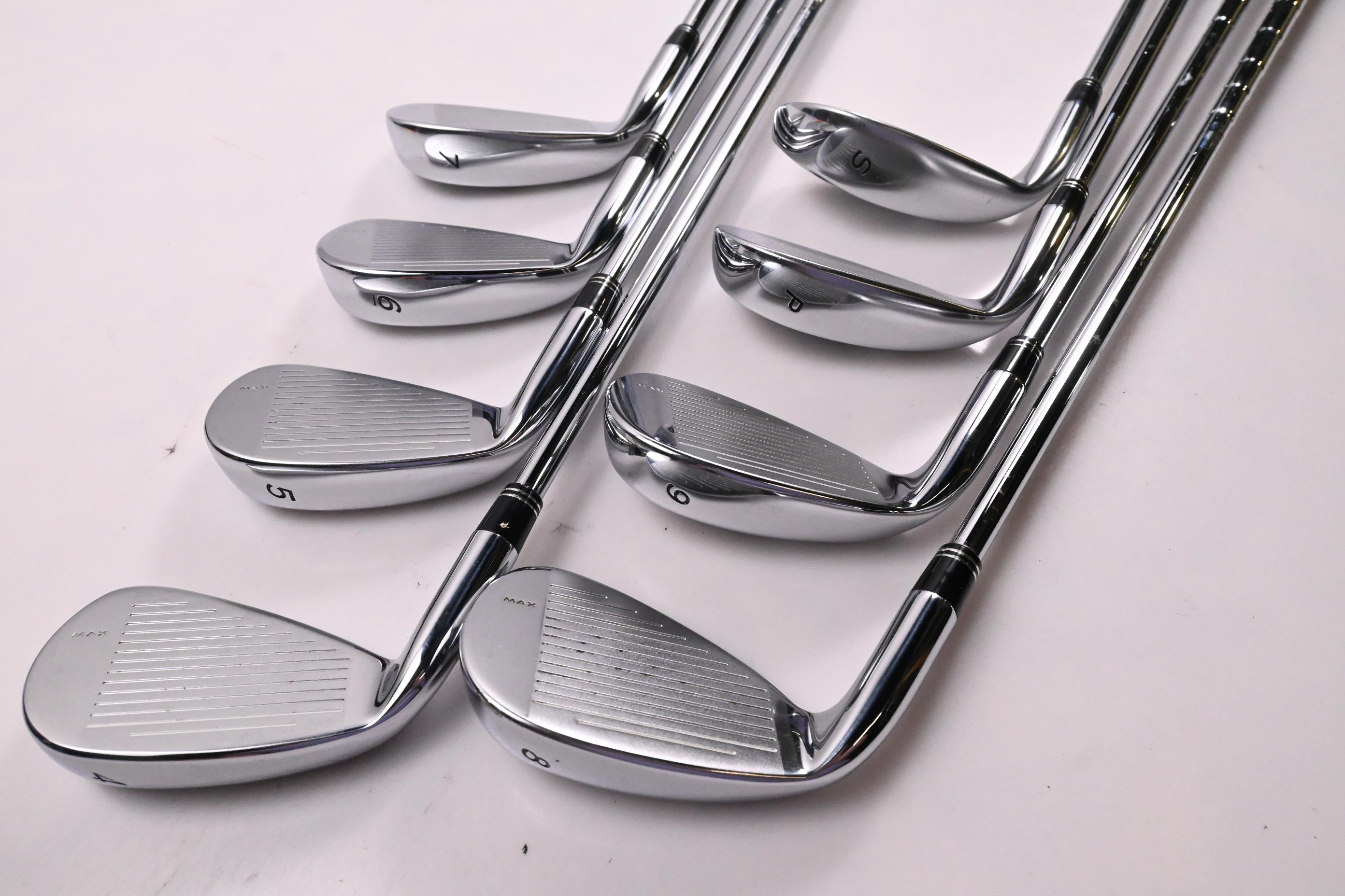 Taylormade R7 CGB Irons / 4-PW+SW / Regular Flex Taylormade R7 Shafts