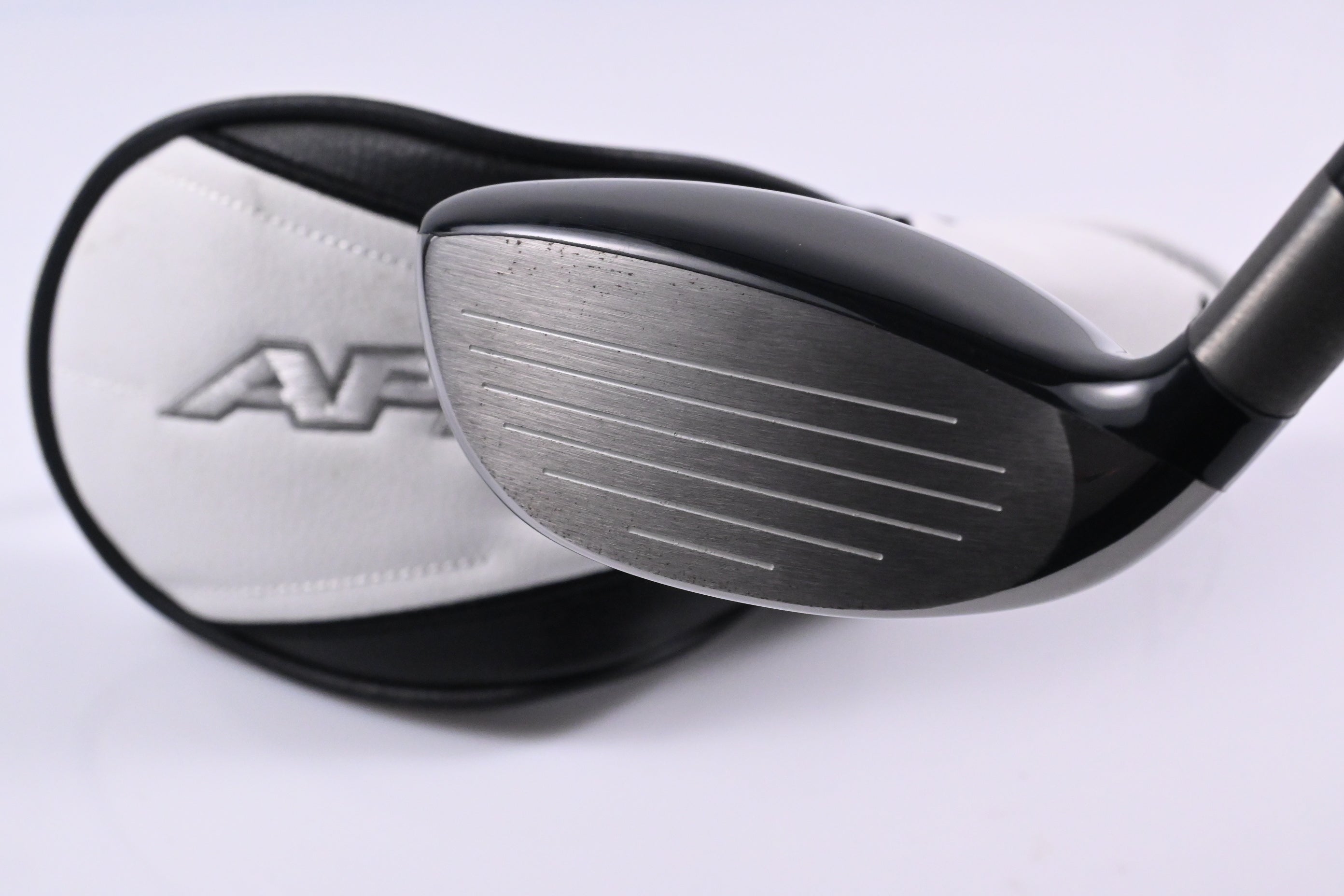 Callaway Apex UW 24 #2 Hybrid / 17 Degree / X-Flex Kai'li Red 60 Shaft