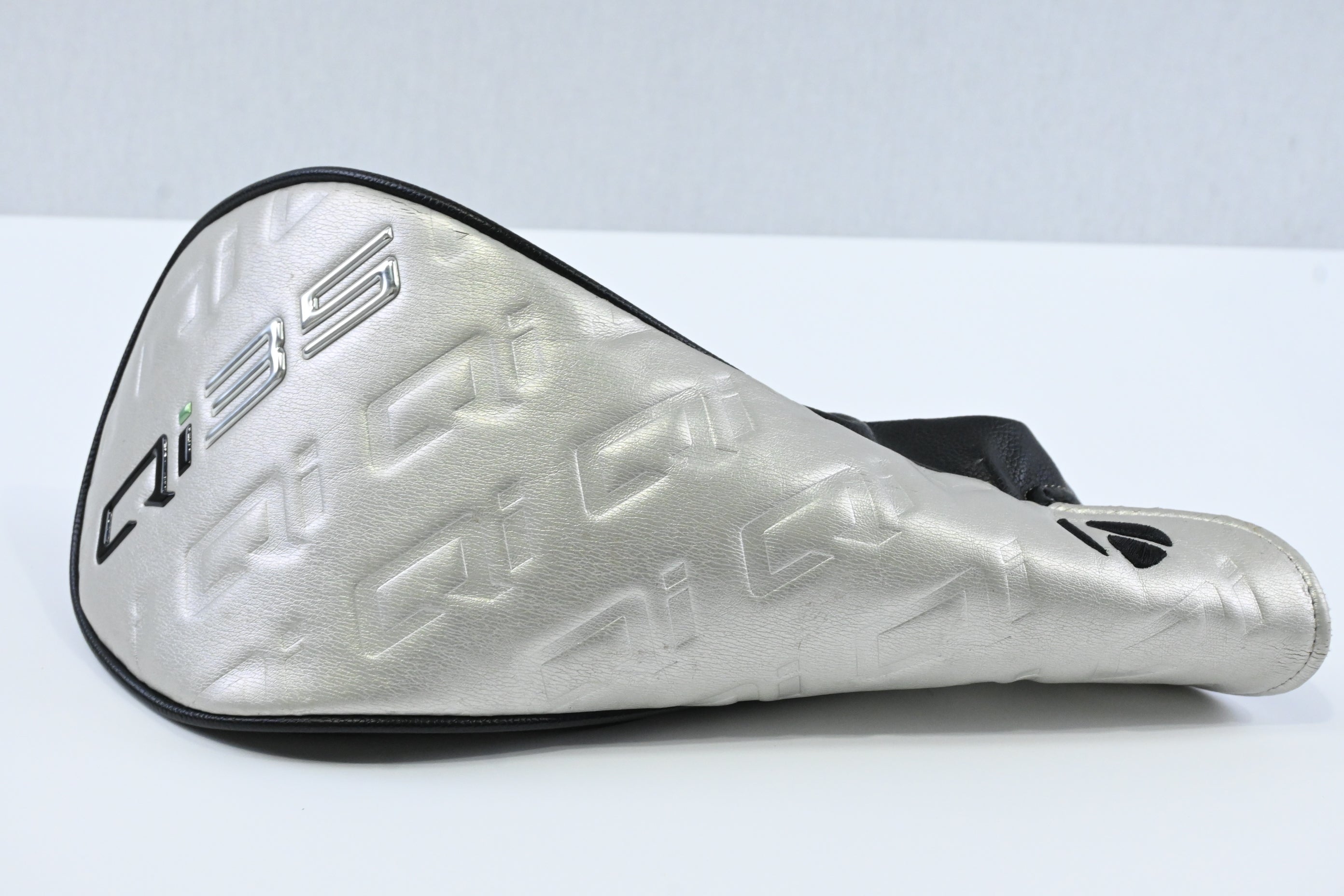 Taylormade Qi35 Driver / 12 Degree / X-Flex KBS Reax Red 60 Shaft