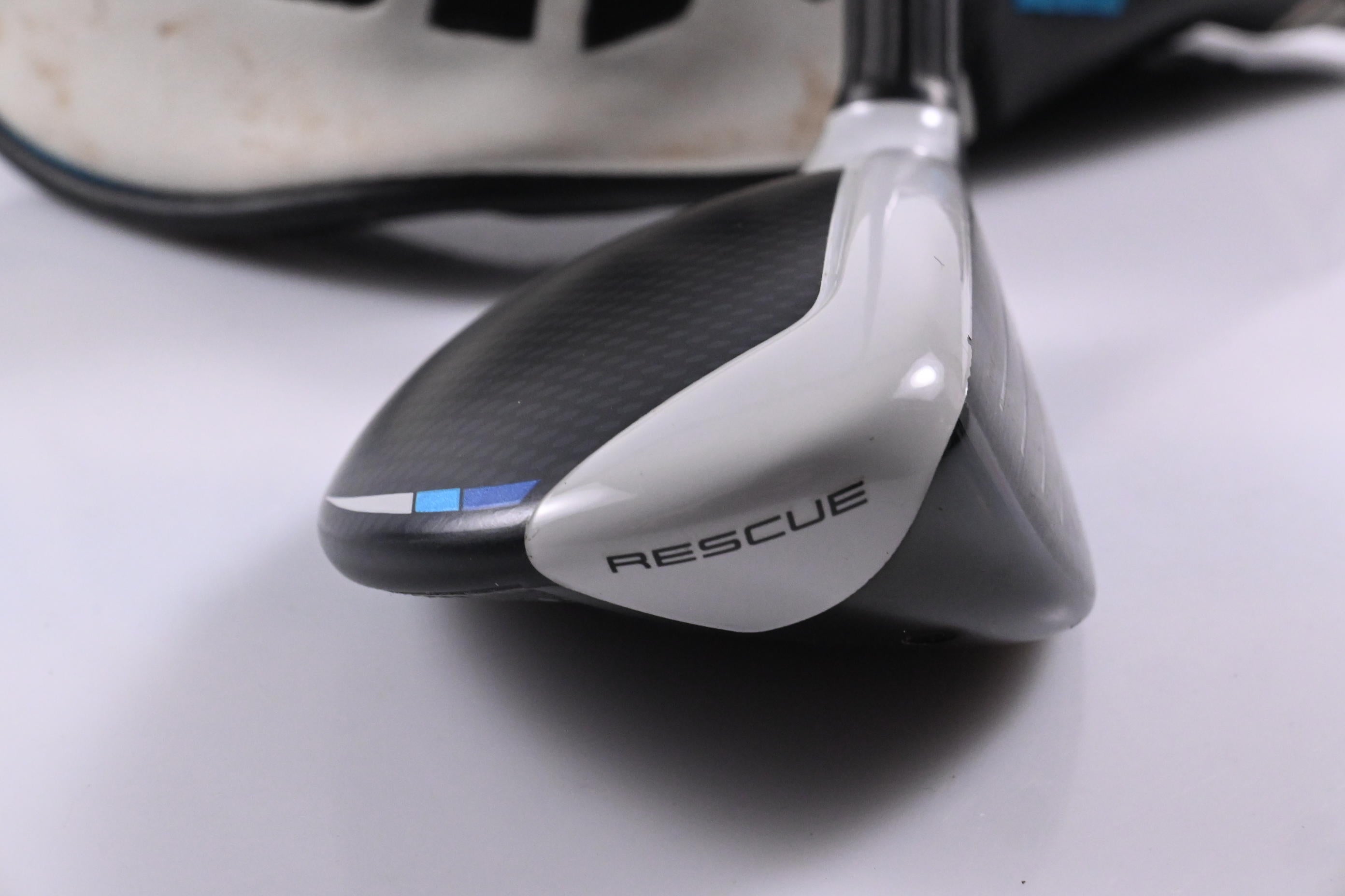 Taylormade SIM Max #4 Hybrid / 22 Degree / Stiff Flex Ventus Blue 7 Shaft