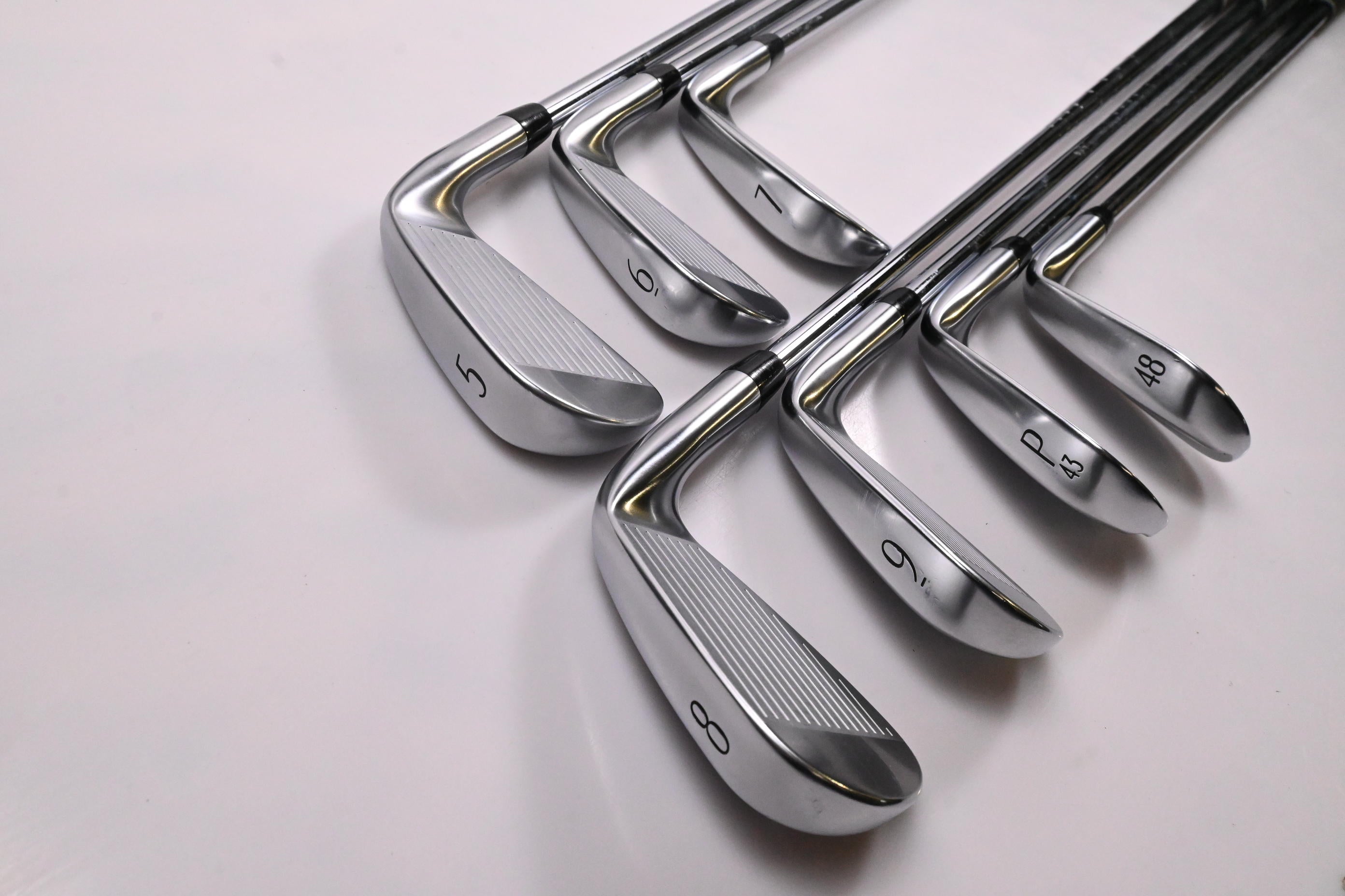 Left Hand Titleist T250 2025 Irons / 5-PW+48° / Regular Flex AMT Black Shafts