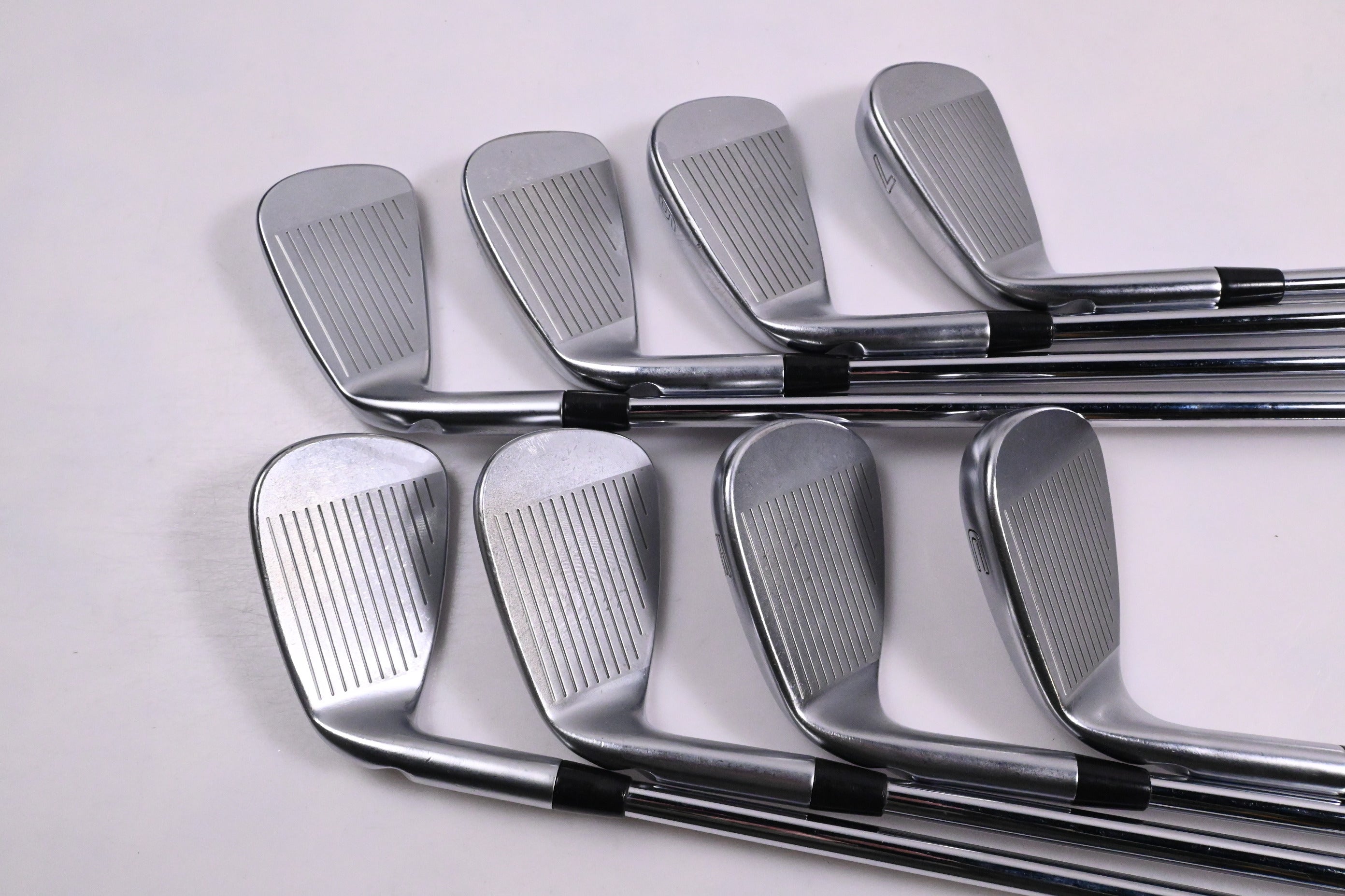 Ping i210 Irons / 4-PW+GW / Black Dot / Regular Flex Ping AWT 2.0 Shafts