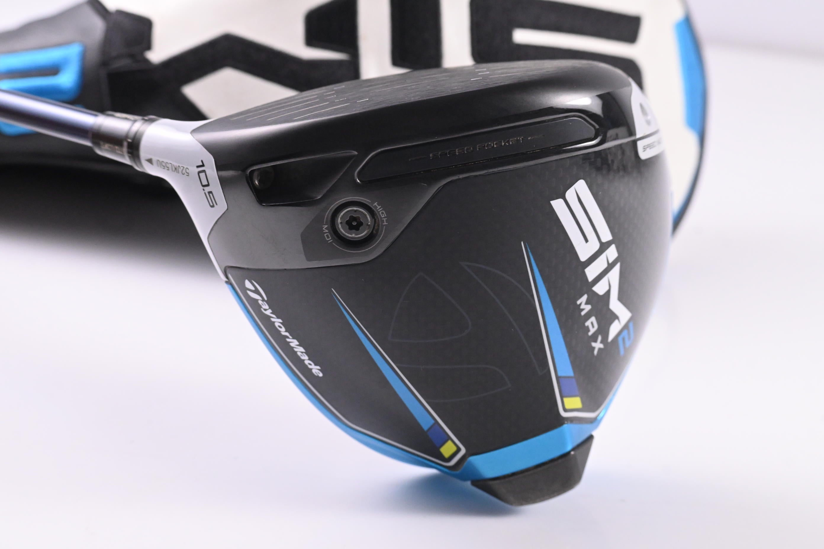 Left Hand Taylormade SIM2 Driver / 10.5 Degree / Regular Flex Ventus Blue 5 Shaft