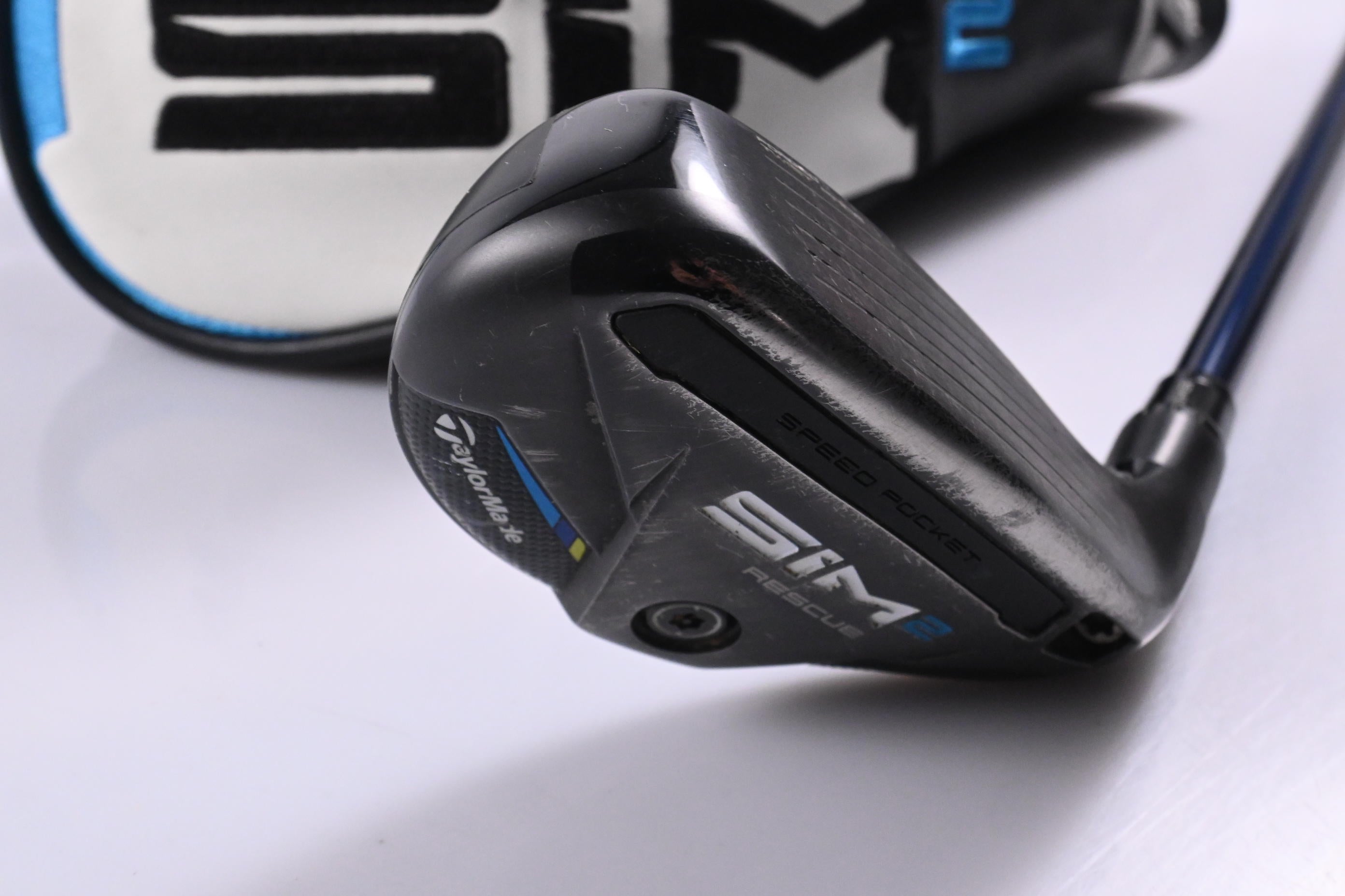 Taylormade SIM2 #2 Hybrid / 17 Degree / Regular Flex Ventus Blue 6 Shaft