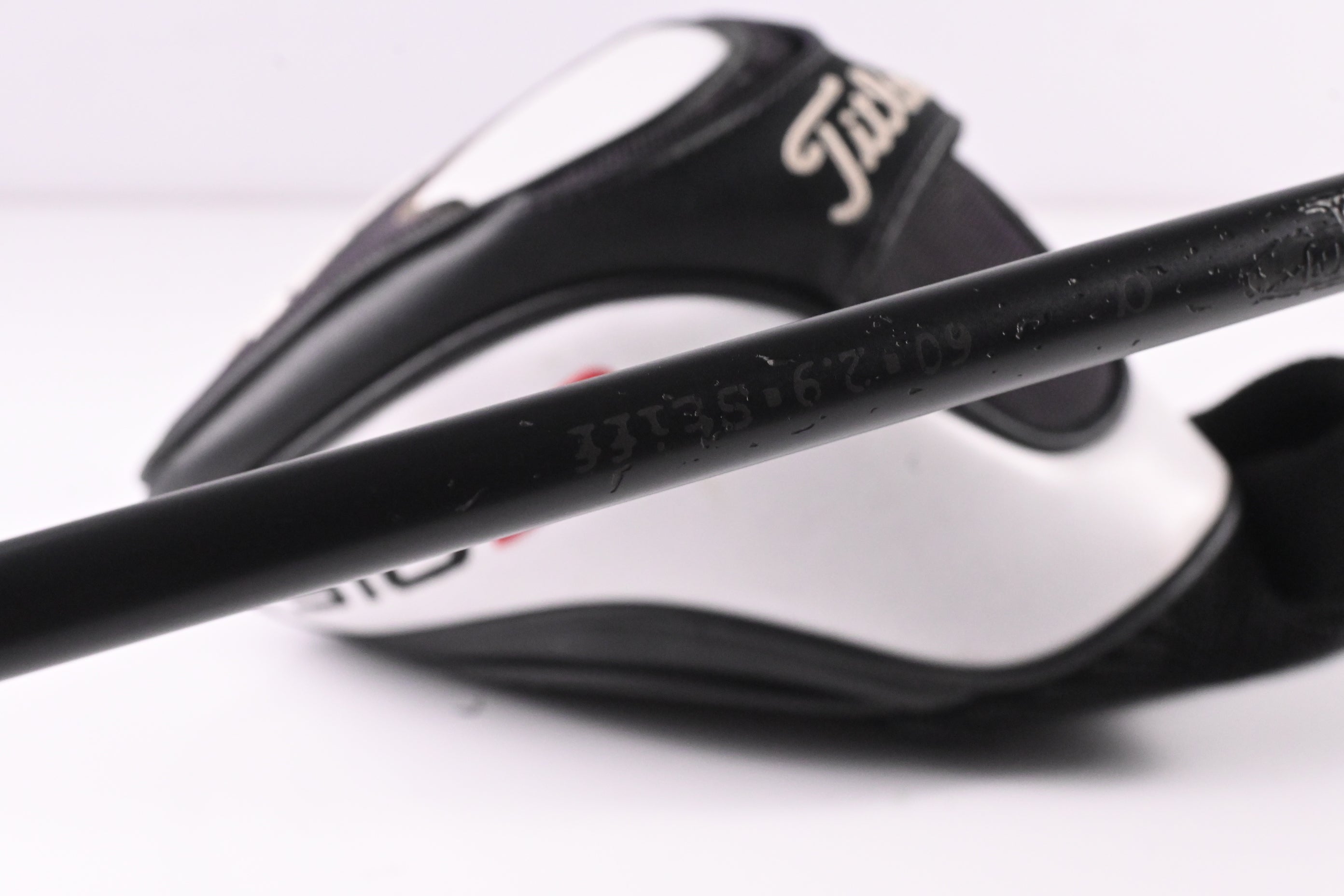 Titleist 910 D2 Driver / 9.5 Degree / Stiff Flex Aldila RIP Alpha 60 Shaft