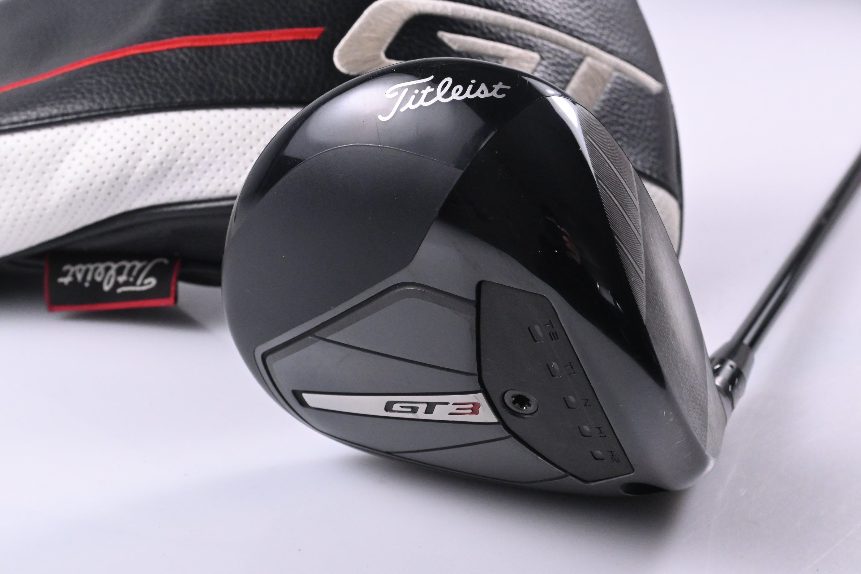 Titleist GT3 Driver / 10 Degree / Stiff Flex HZRDUS Smoke Black RDX 80 Shaft