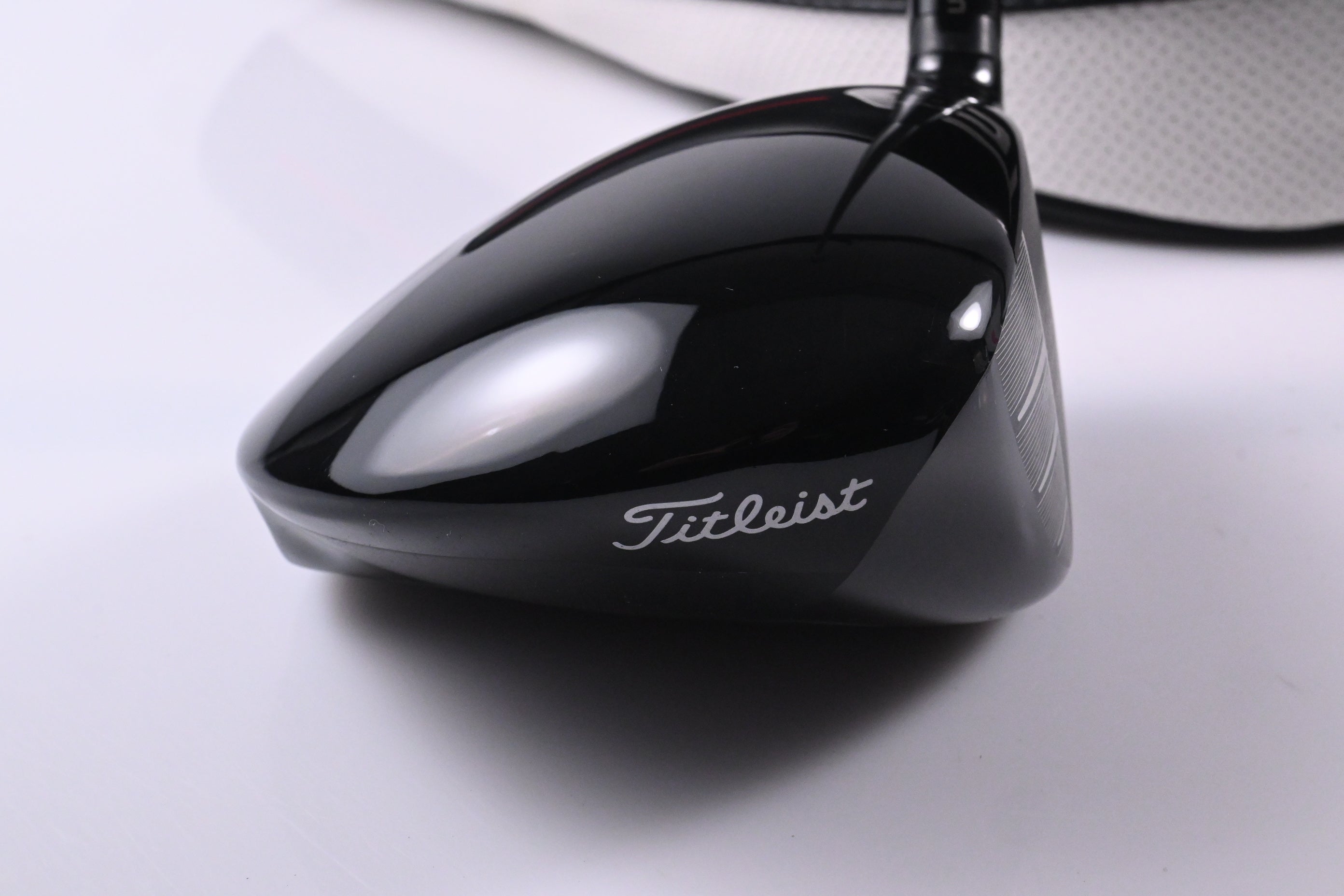 Titleist GT4 Driver / 8 Degree / Stiff Flex Evenflow Riptide 60 Small Batch