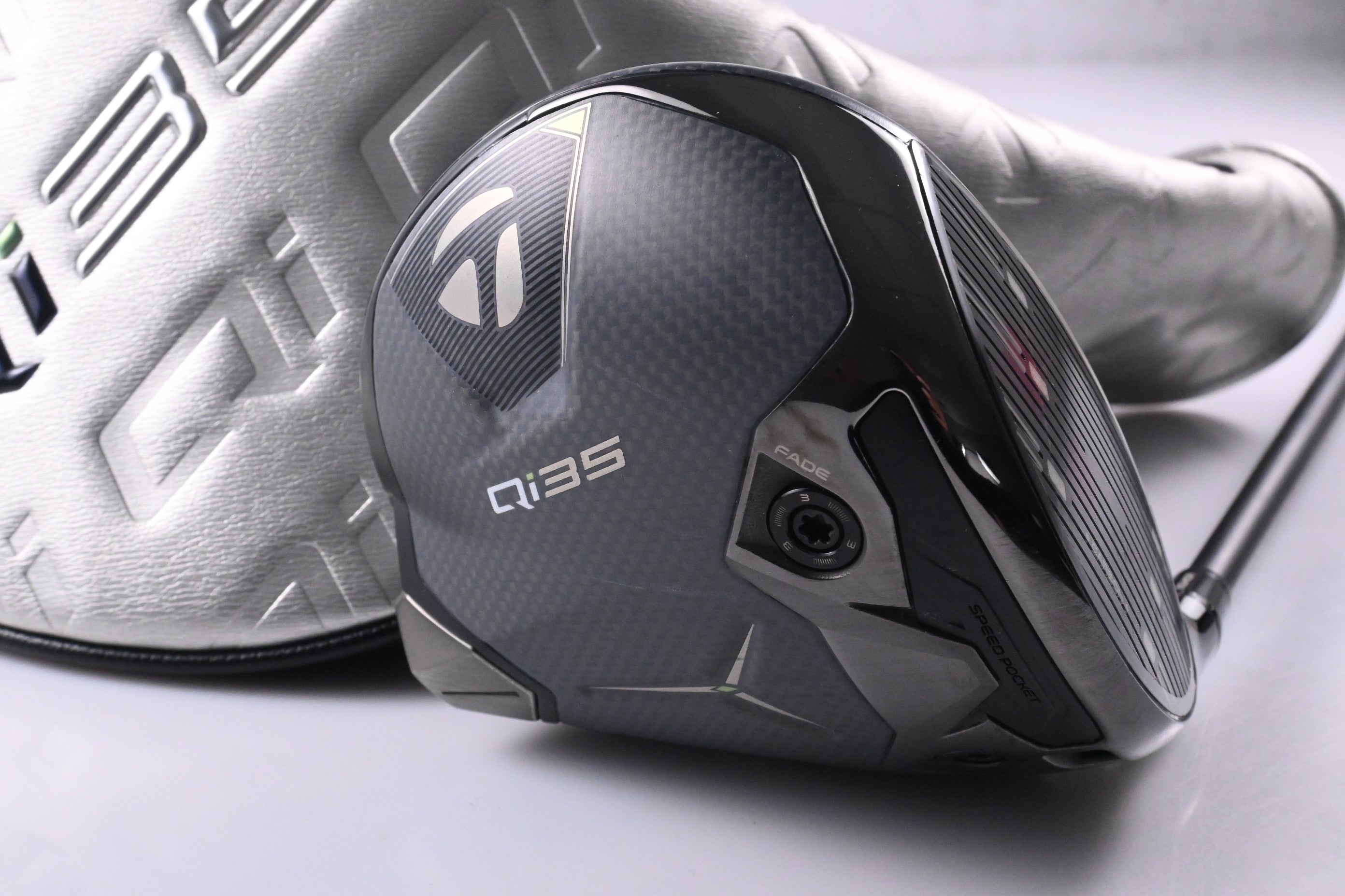 Taylormade Qi35 Driver / 9 Degree / Stiff Flex Kai'Li Dark Waves White 60 Shaft